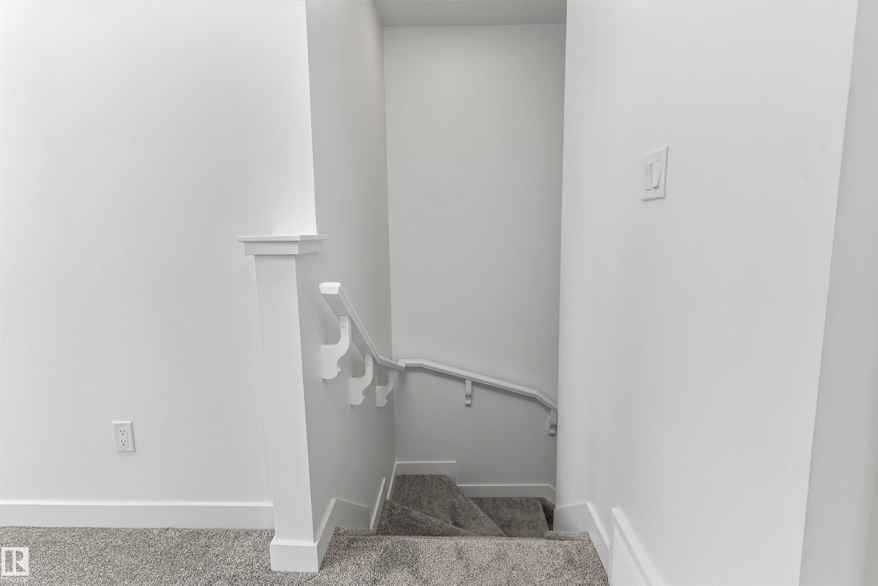 https://zimg.paragon.ice.com/ParagonImages/Property/PM/RAE/225393006/19/0/0/b8cd24637bc6c038ec2b0fafe5247cee/1/7c4ea06c93ade350881c49a126653fea/225393006-c12dc9c9-cc87-4128-8efd-abb26267e566.JPG