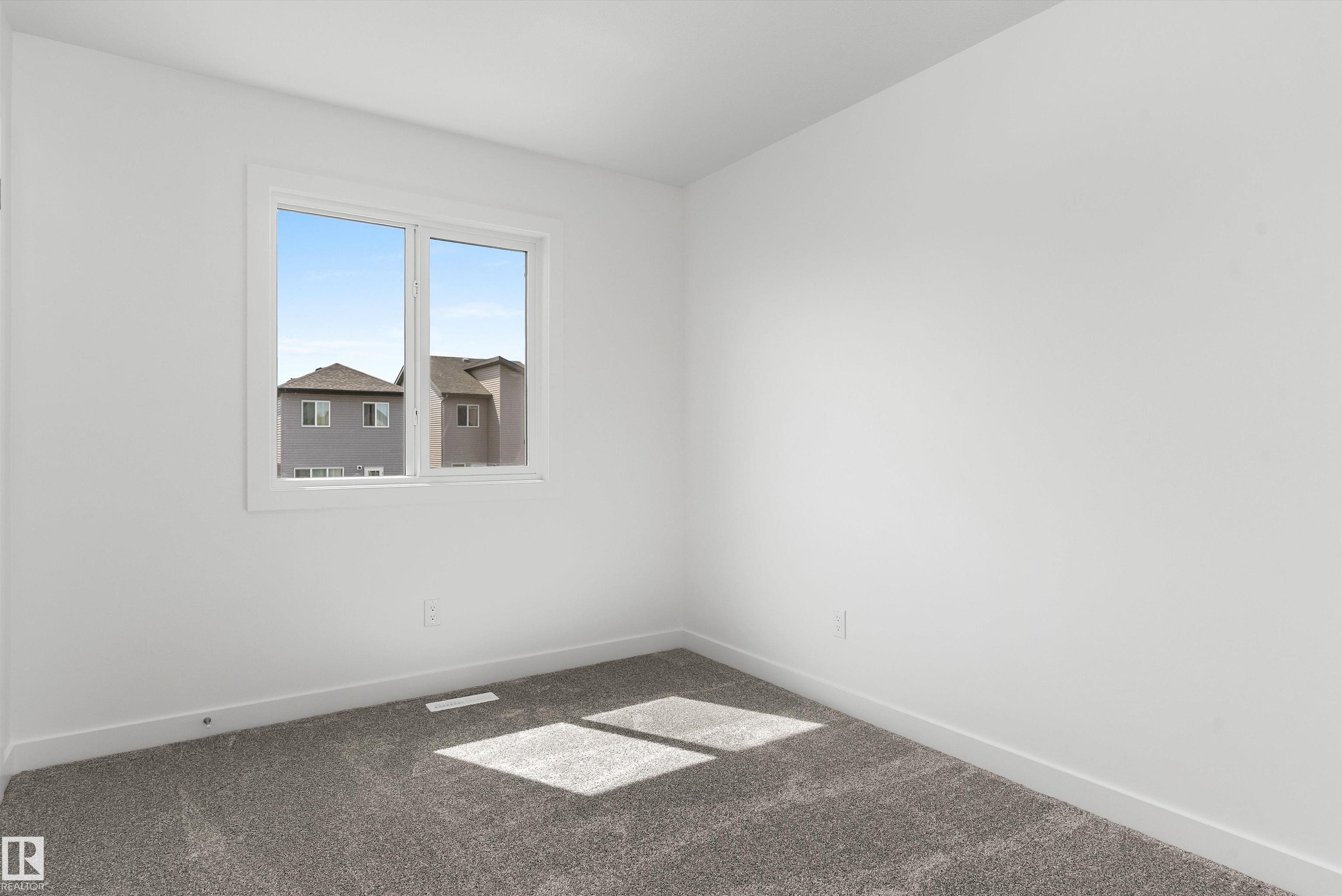 https://zimg.paragon.ice.com/ParagonImages/Property/PM/RAE/225393006/21/0/0/3e309497056669d11ba44f8a359f30e5/1/7c4ea06c93ade350881c49a126653fea/225393006-e5d0ad76-a9f4-4b1d-a662-3111ac619aed.JPG