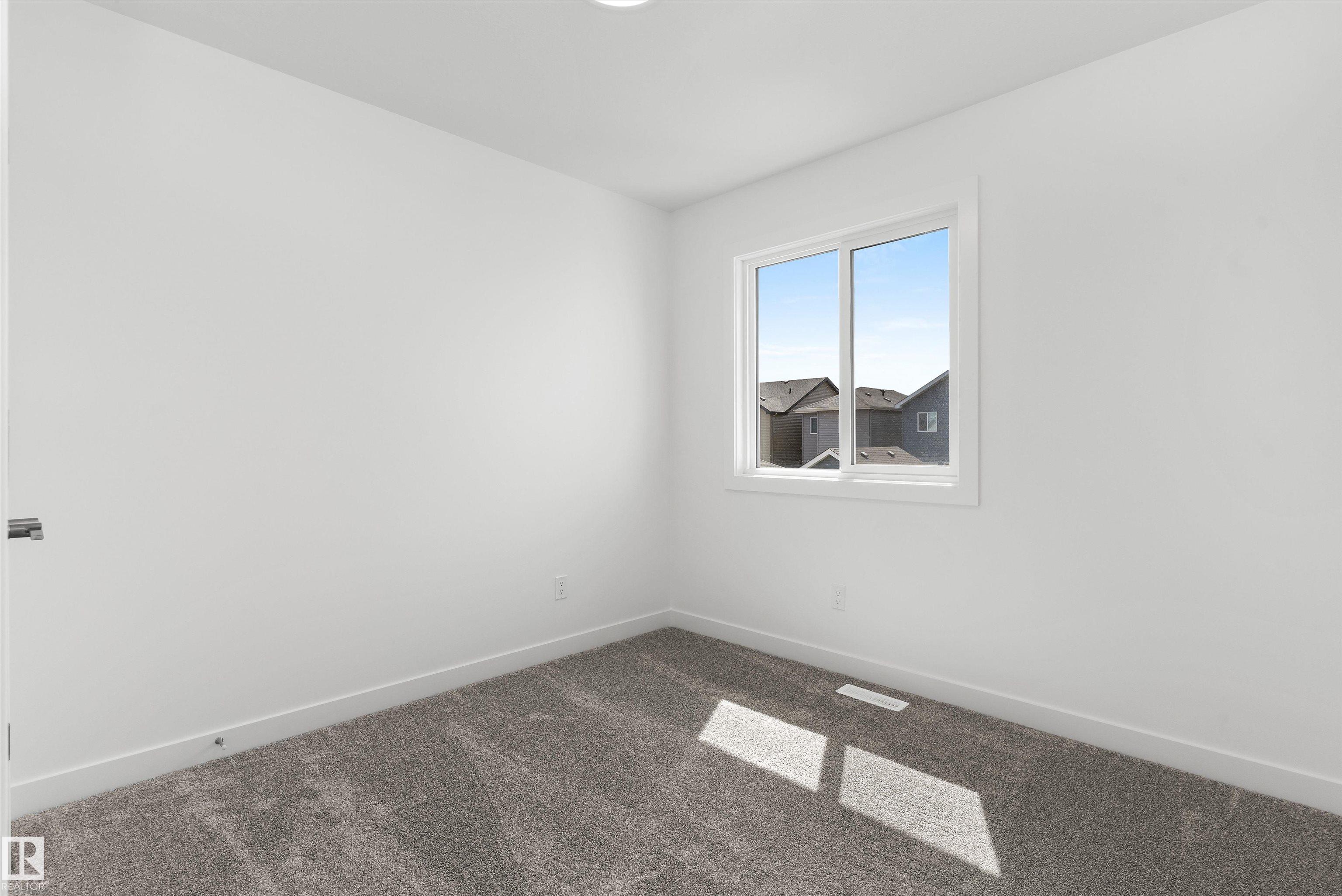 https://zimg.paragon.ice.com/ParagonImages/Property/PM/RAE/225393006/24/0/0/a10ac0b257b936b15ee24e5e14fe0b3c/1/7c4ea06c93ade350881c49a126653fea/225393006-b297d954-b604-40a6-8616-752858138689.JPG