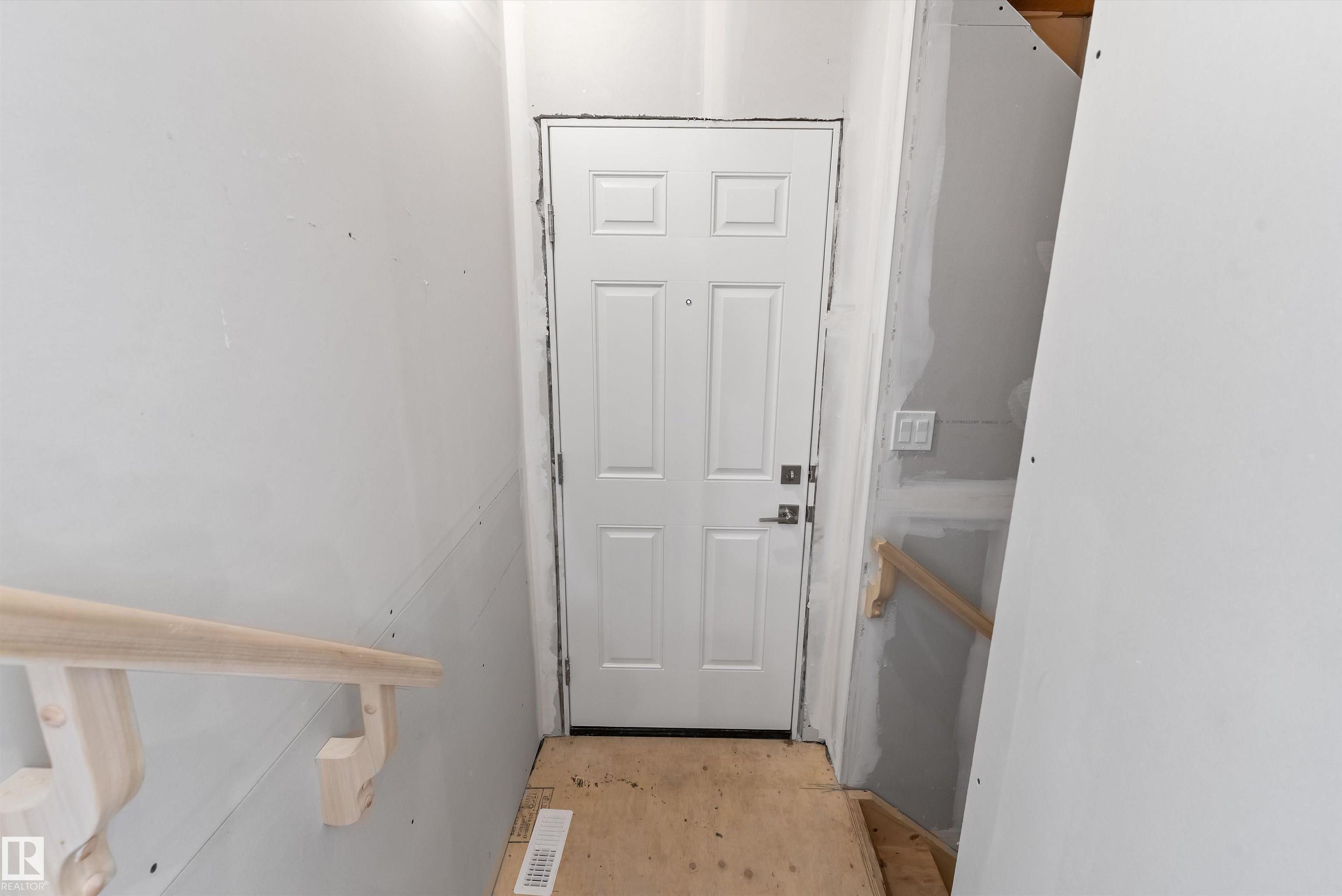 https://zimg.paragon.ice.com/ParagonImages/Property/PM/RAE/225393006/35/0/0/a9c4f1f27d9025d9398309478934d948/1/7c4ea06c93ade350881c49a126653fea/225393006-4f1b1770-6f42-4ff0-b71d-0ef70bb64432.JPG