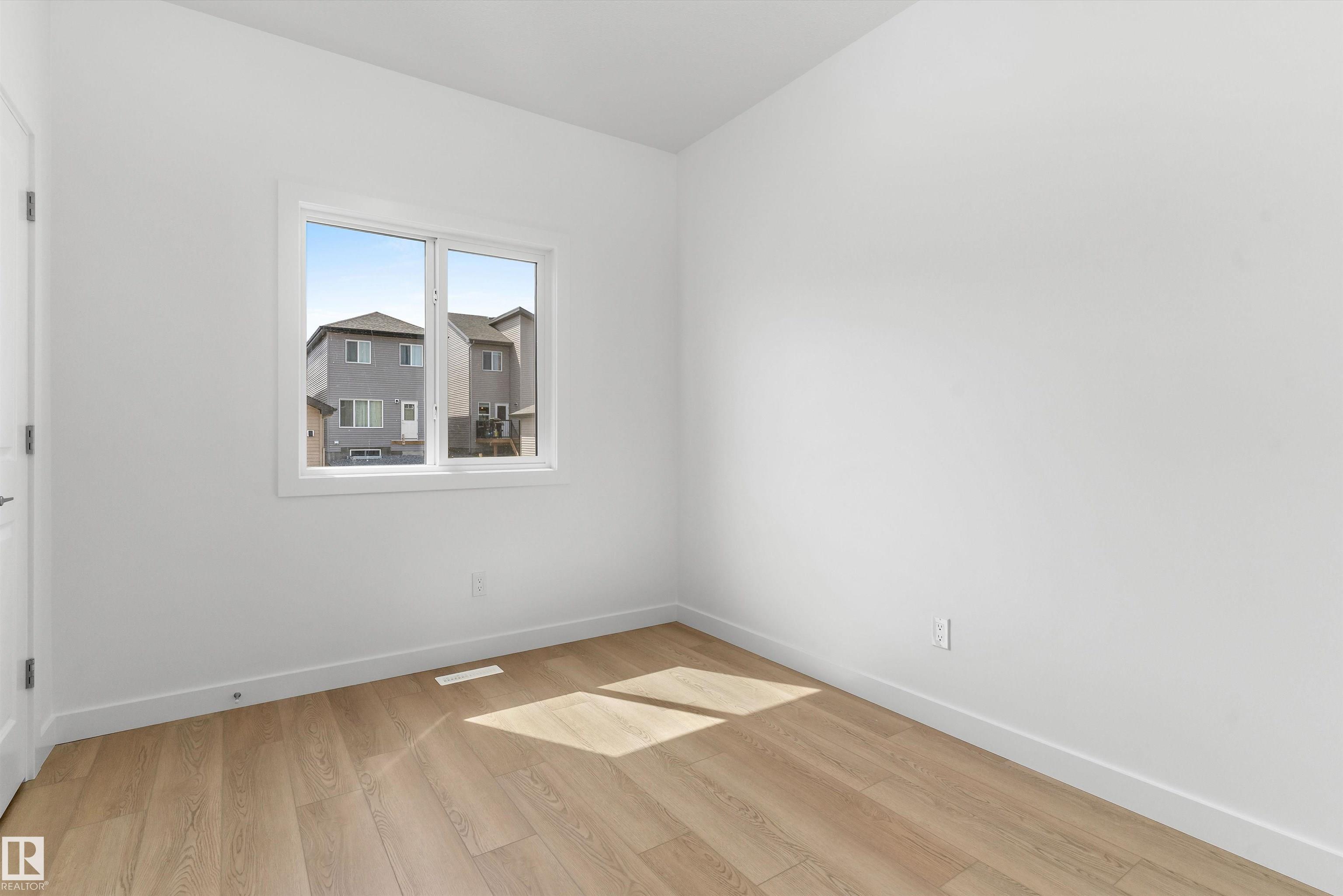https://zimg.paragon.ice.com/ParagonImages/Property/PM/RAE/225393006/7/0/0/3dfa7bfea813a88c8dcf343a559a0fc6/1/7c4ea06c93ade350881c49a126653fea/225393006-dead8a87-83d0-41c6-8af2-f5ca332d2e3f.JPG