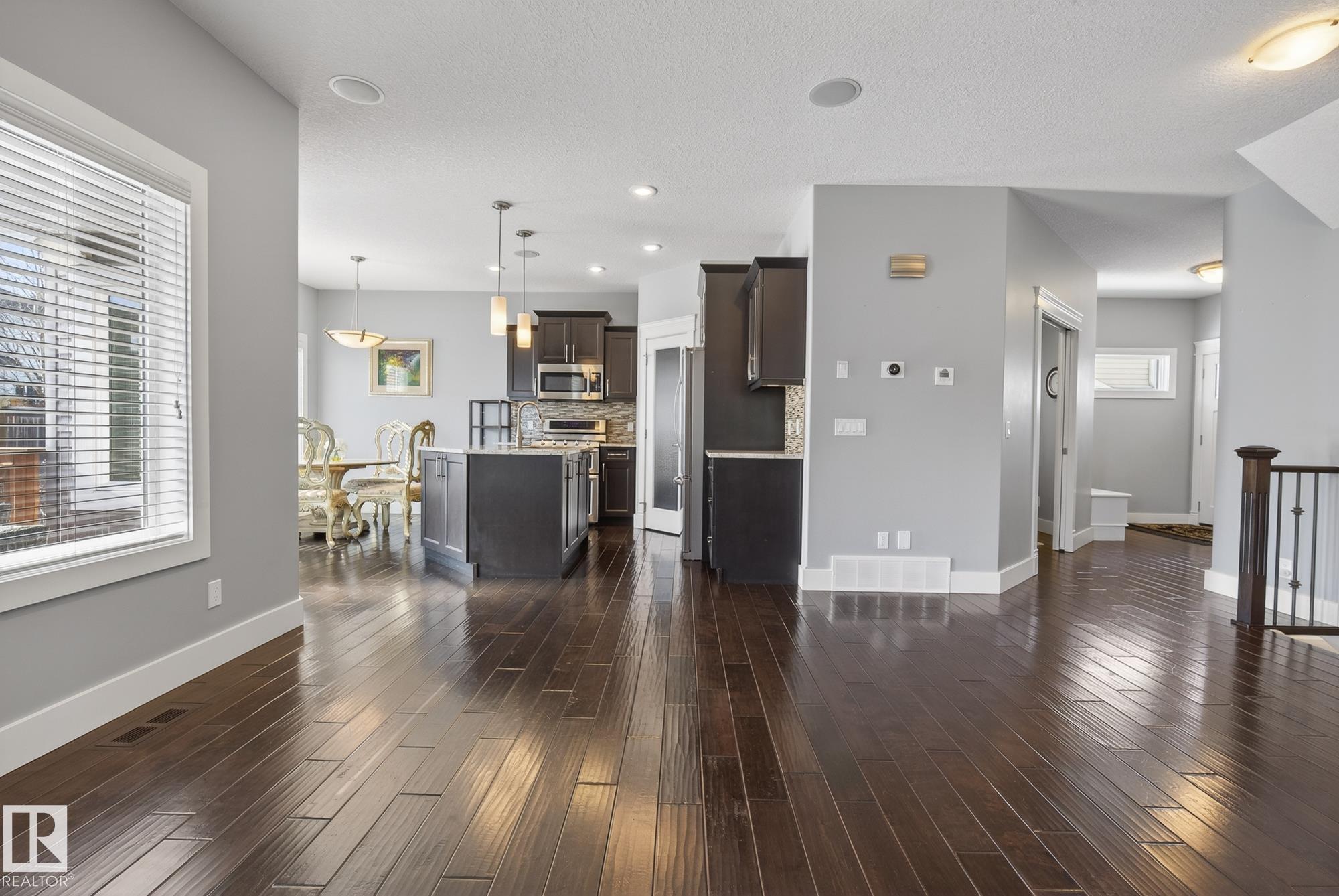 Photo 6 at 1519 Chapman Way SW, Chappelle Area, Edmonton