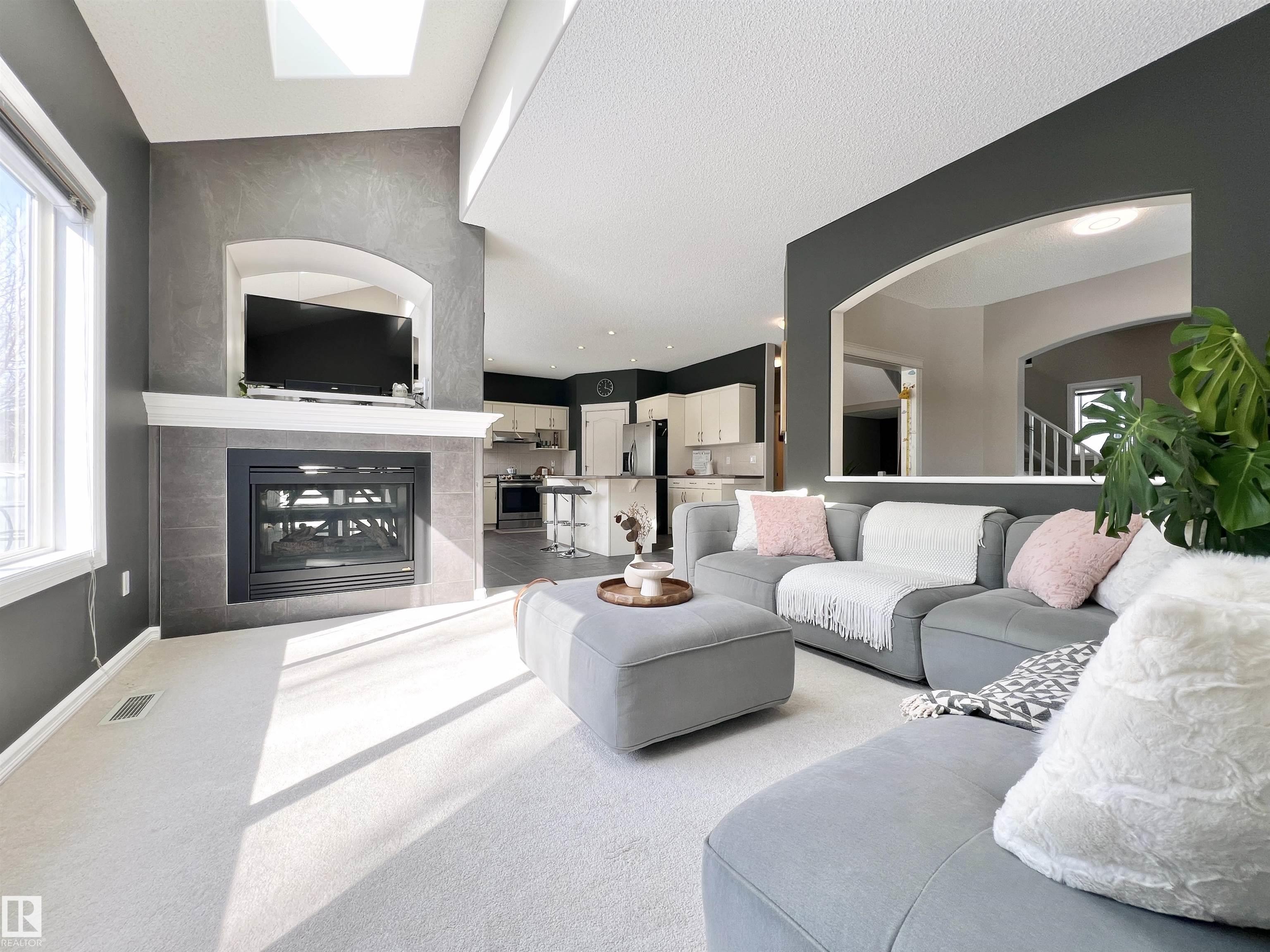 Photo 17 at 1007 Goodwin crest NW, Glastonbury, Edmonton