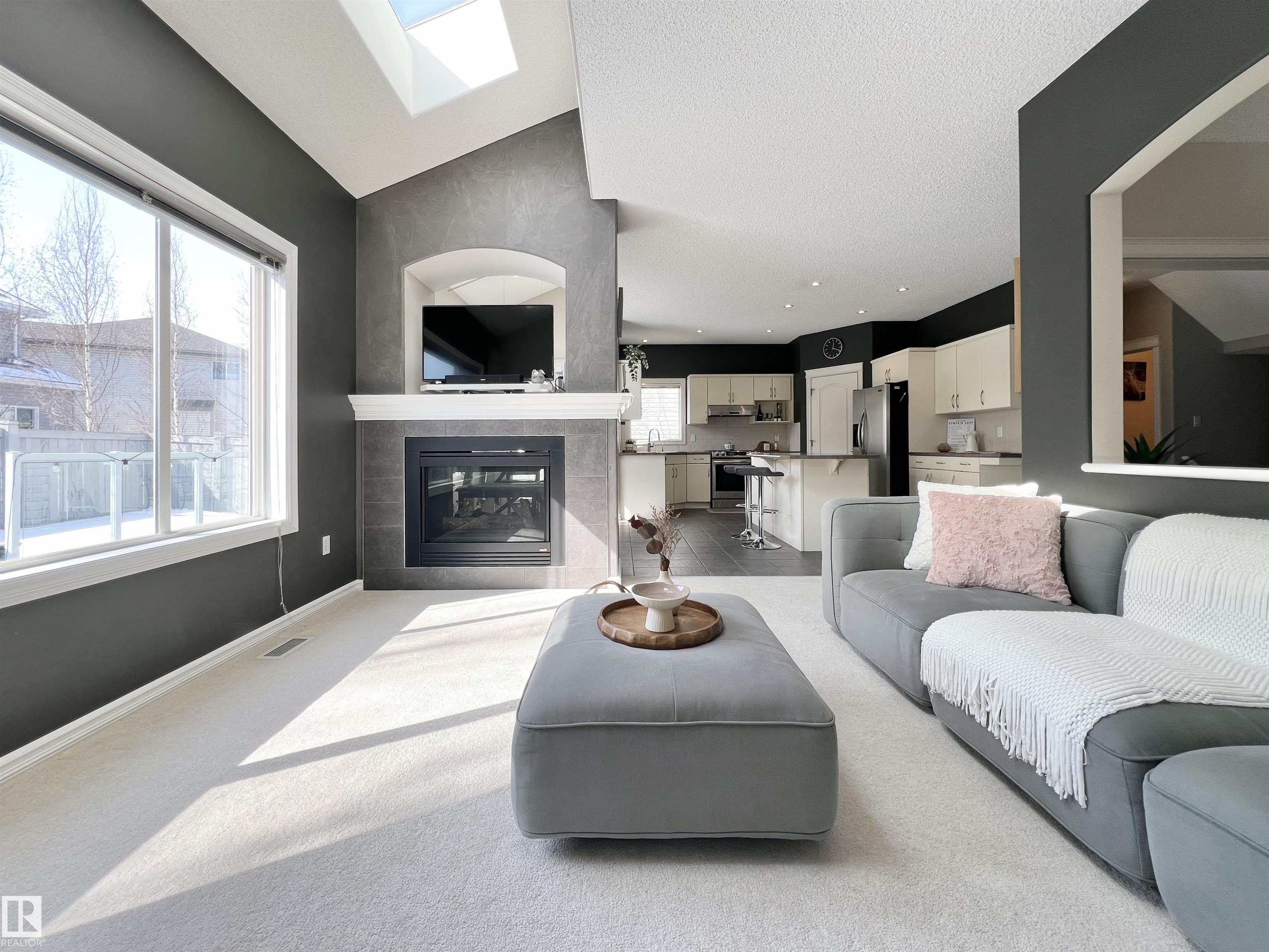 Photo 18 at 1007 Goodwin crest NW, Glastonbury, Edmonton