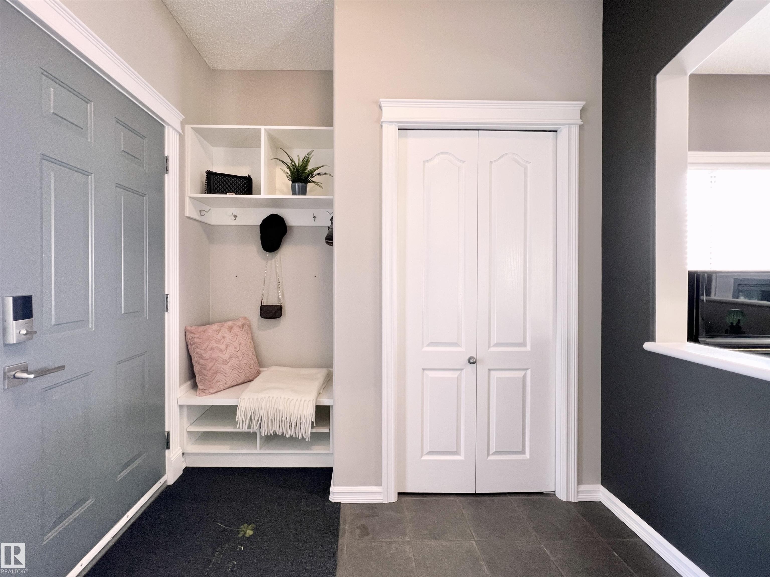 Photo 6 at 1007 Goodwin crest NW, Glastonbury, Edmonton