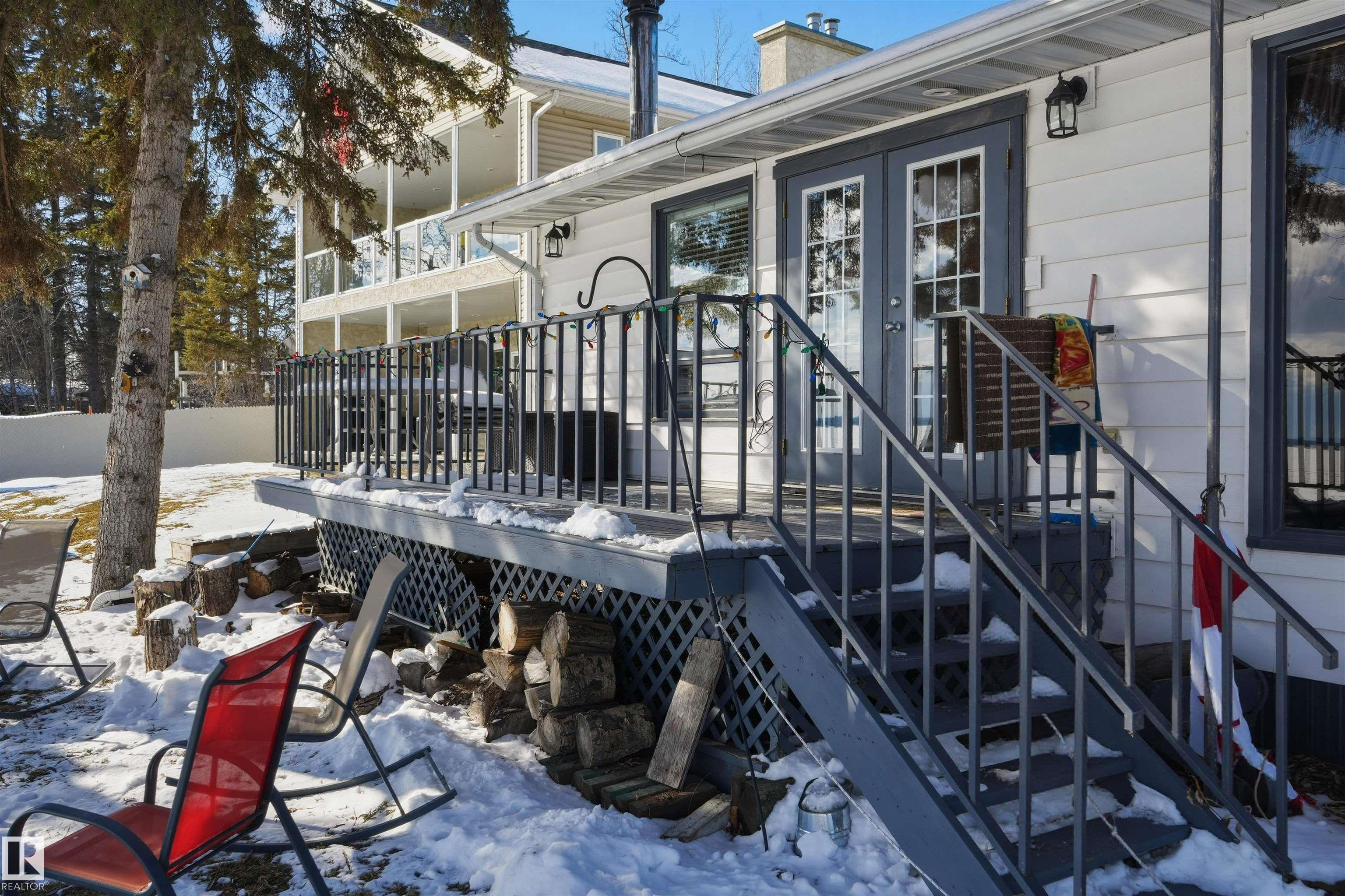 Photo 2 at 707 7 Street, Ross Haven, Rural Lac Ste. Anne County