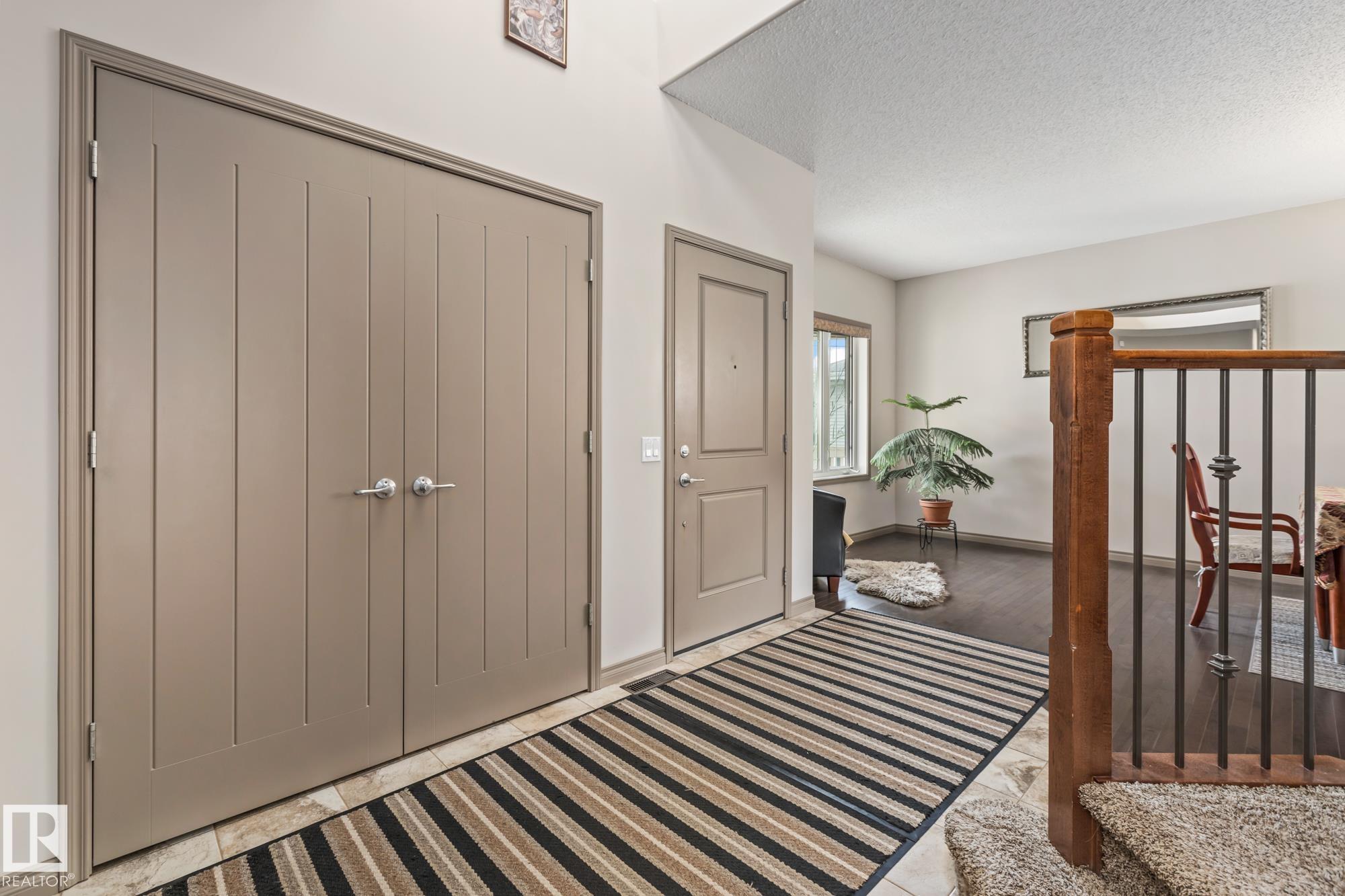 Photo 3 at 9520 206 Street NW, Webber Greens, Edmonton