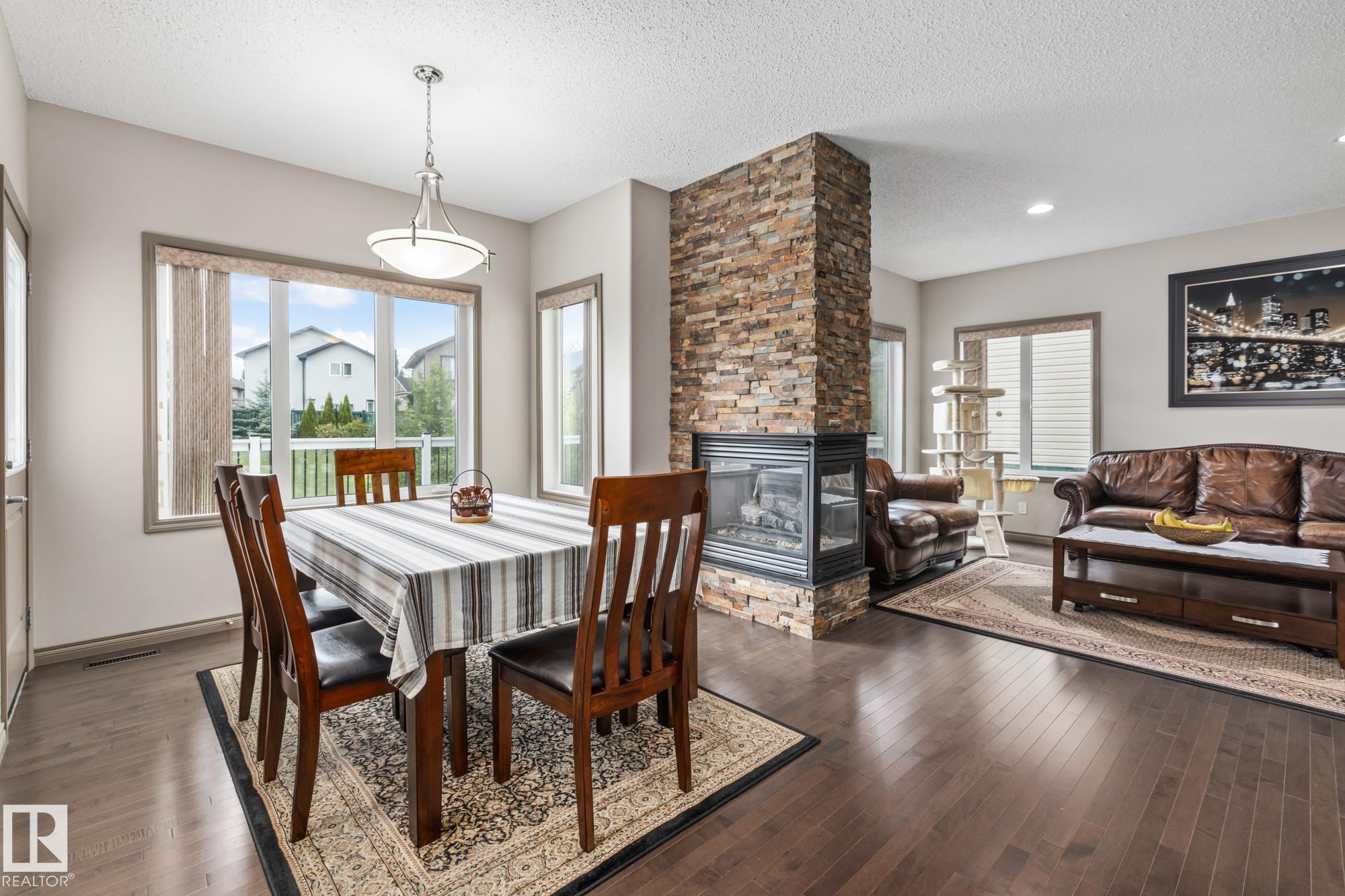 Photo 4 at 9520 206 Street NW, Webber Greens, Edmonton