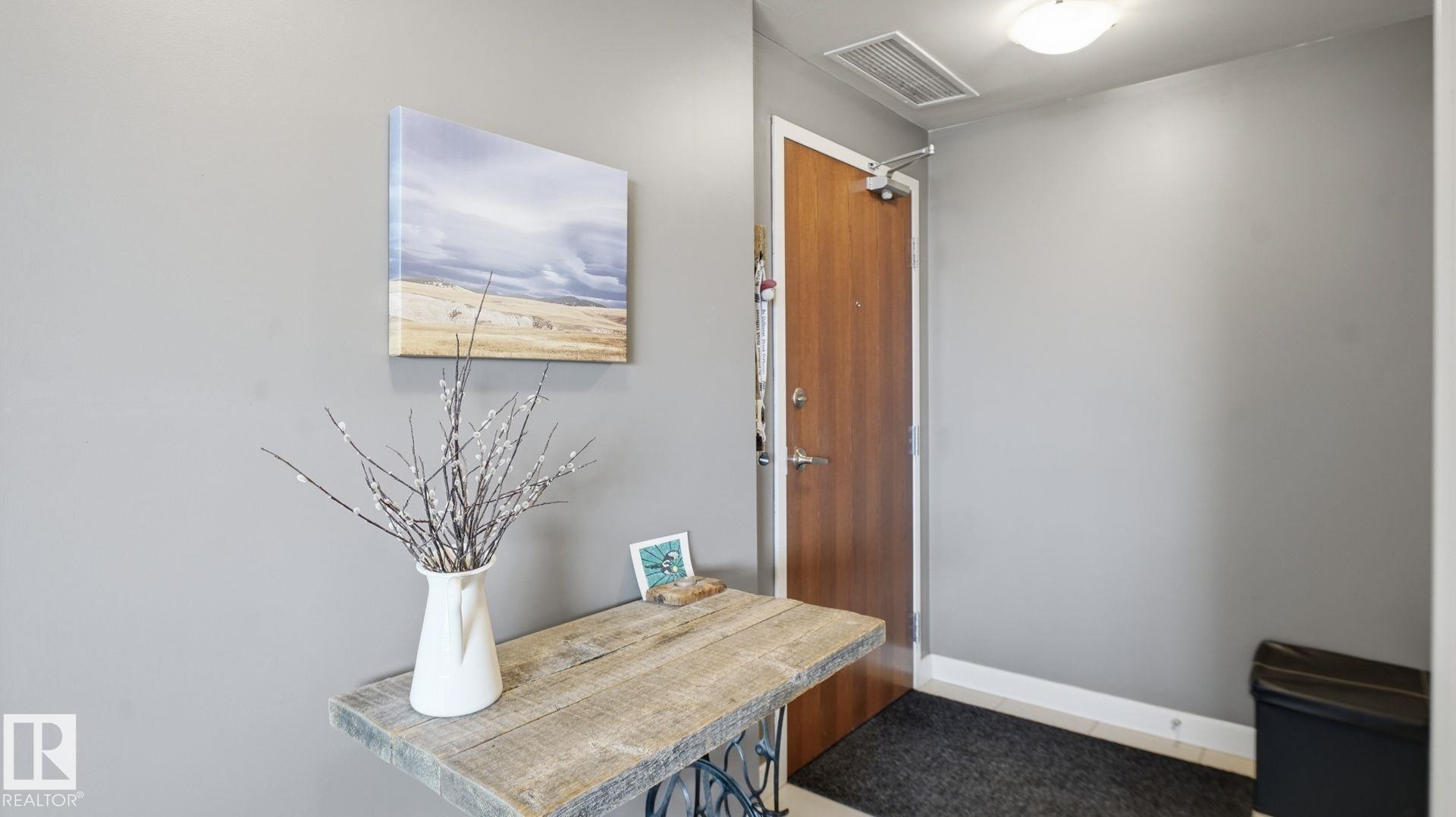 Photo 7 at 301 - 9316 82 Avenue NW, Bonnie Doon, Edmonton