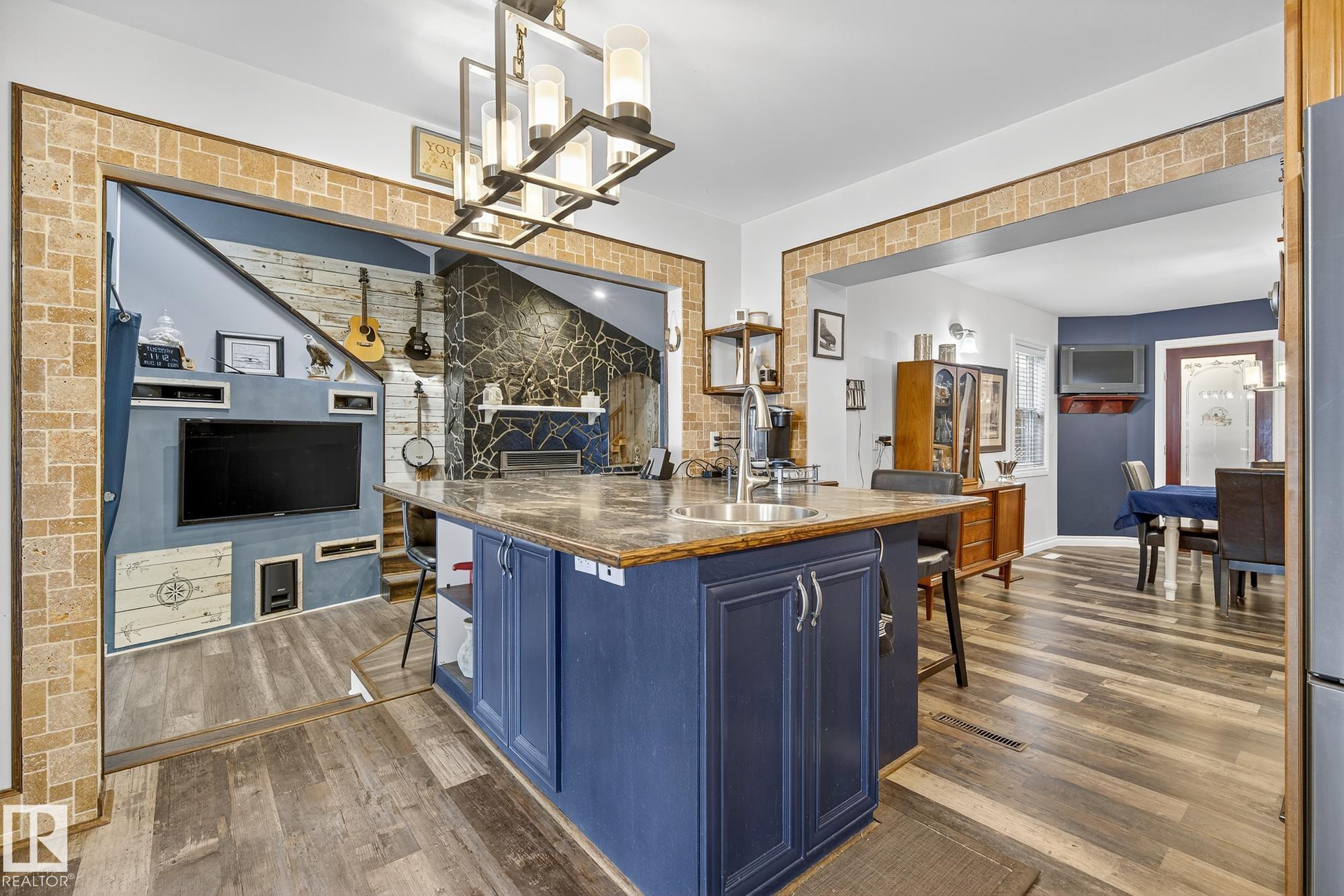 Photo 13 at 127 Pine Street, Sherwood Heights, Sherwood Park