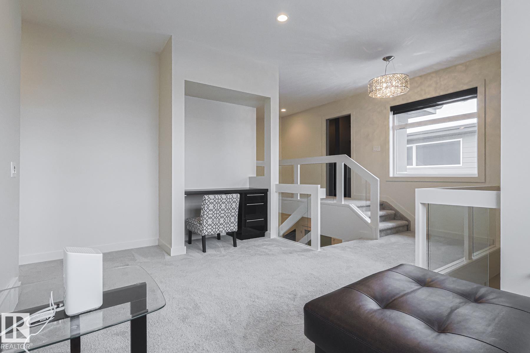 Photo 13 at 1116 Hainstock Green green SW, Hays Ridge Area, Edmonton