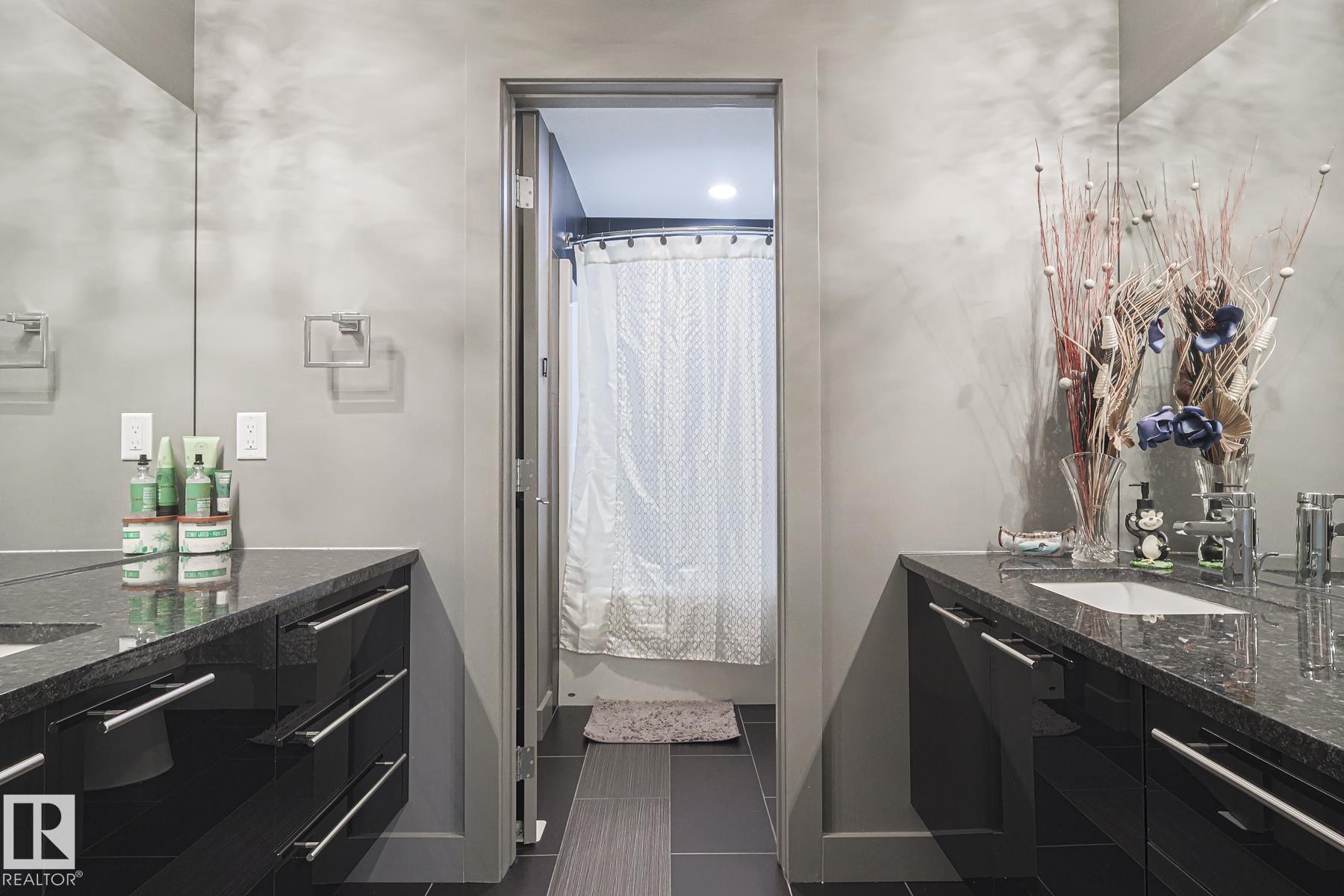 Photo 25 at 1116 Hainstock Green green SW, Hays Ridge Area, Edmonton