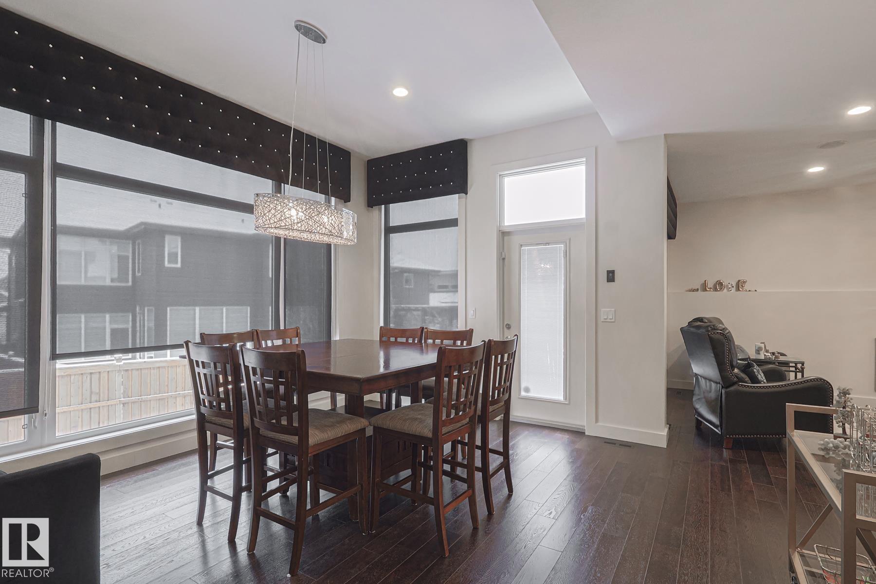 Photo 7 at 1116 Hainstock Green green SW, Hays Ridge Area, Edmonton