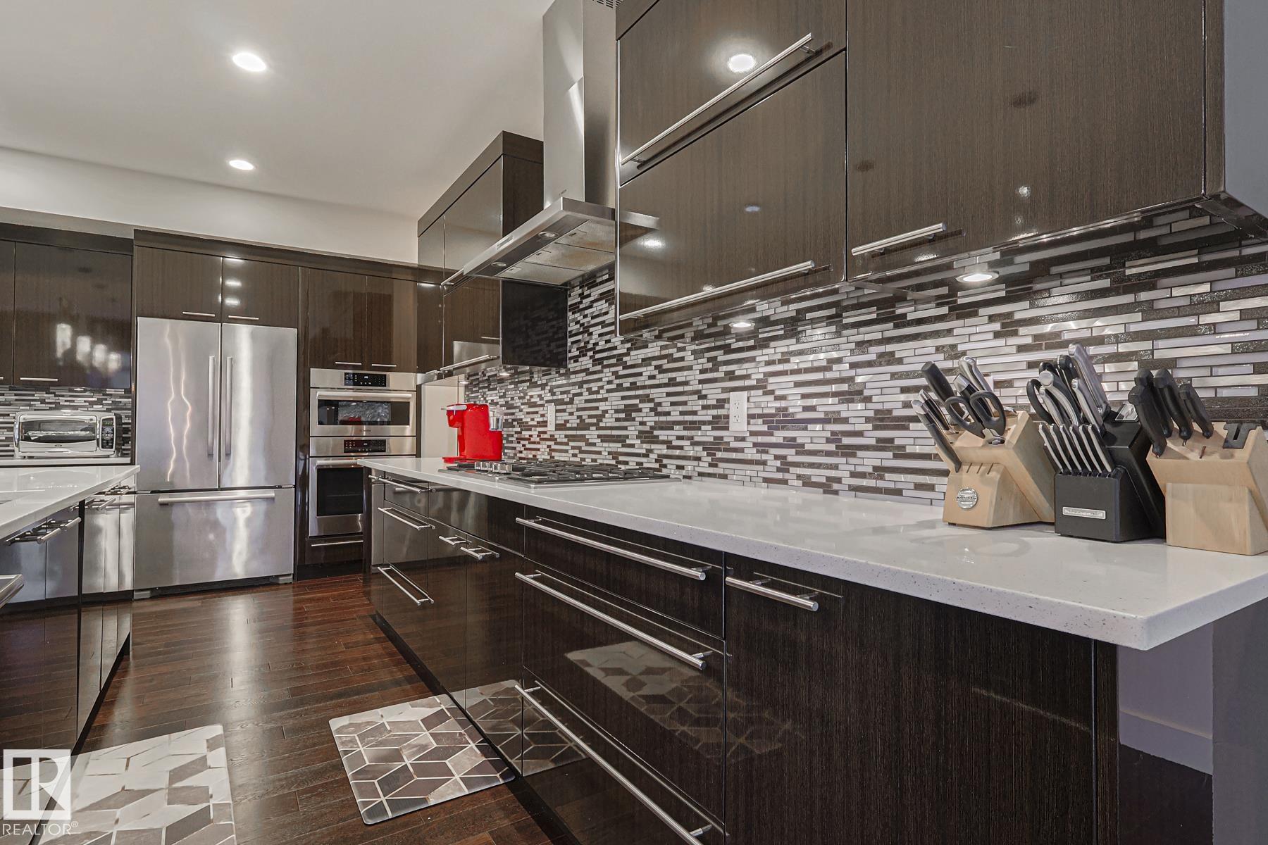 Photo 8 at 1116 Hainstock Green green SW, Hays Ridge Area, Edmonton