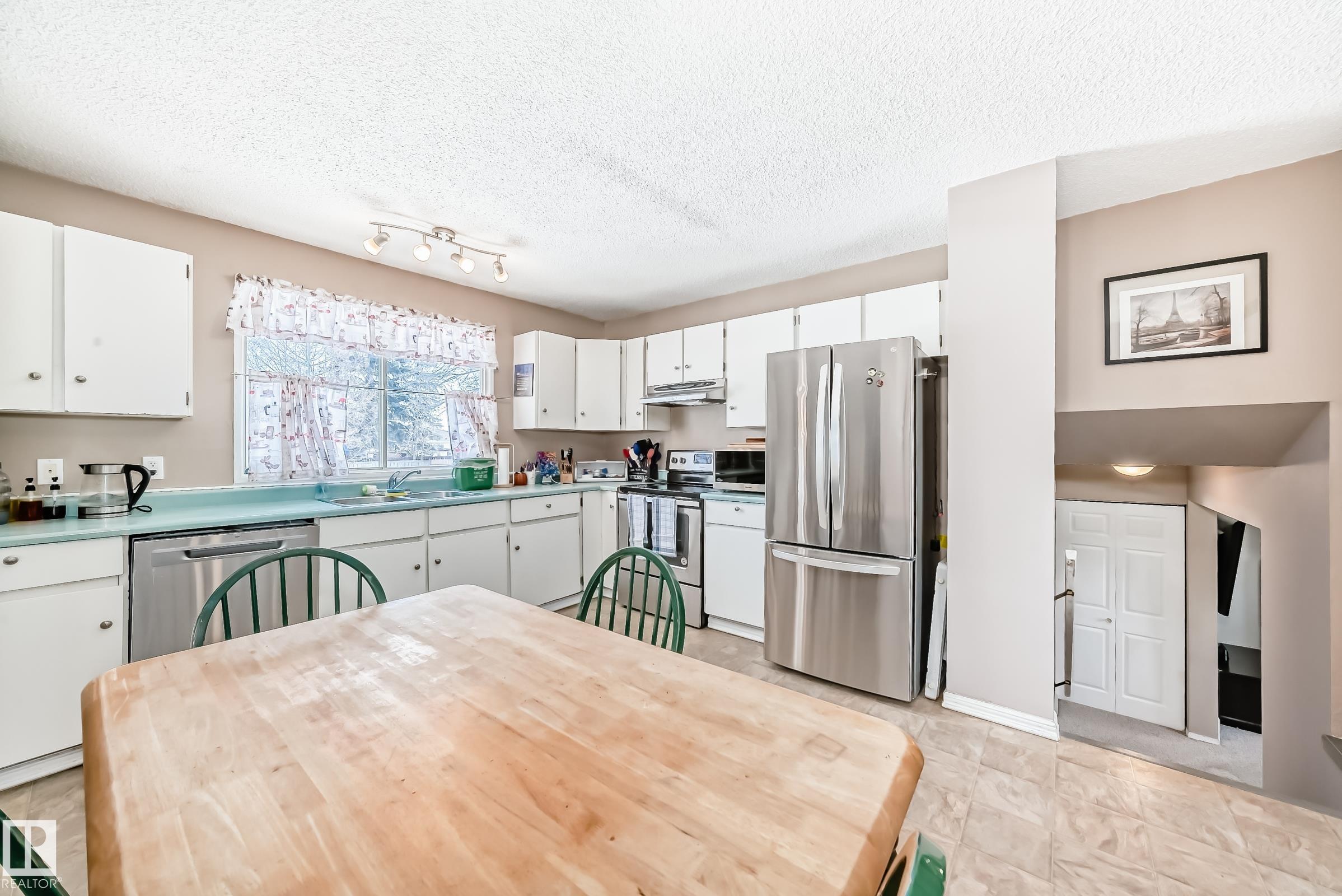 Photo 10 at 8735 181 Street NW, Belmead, Edmonton