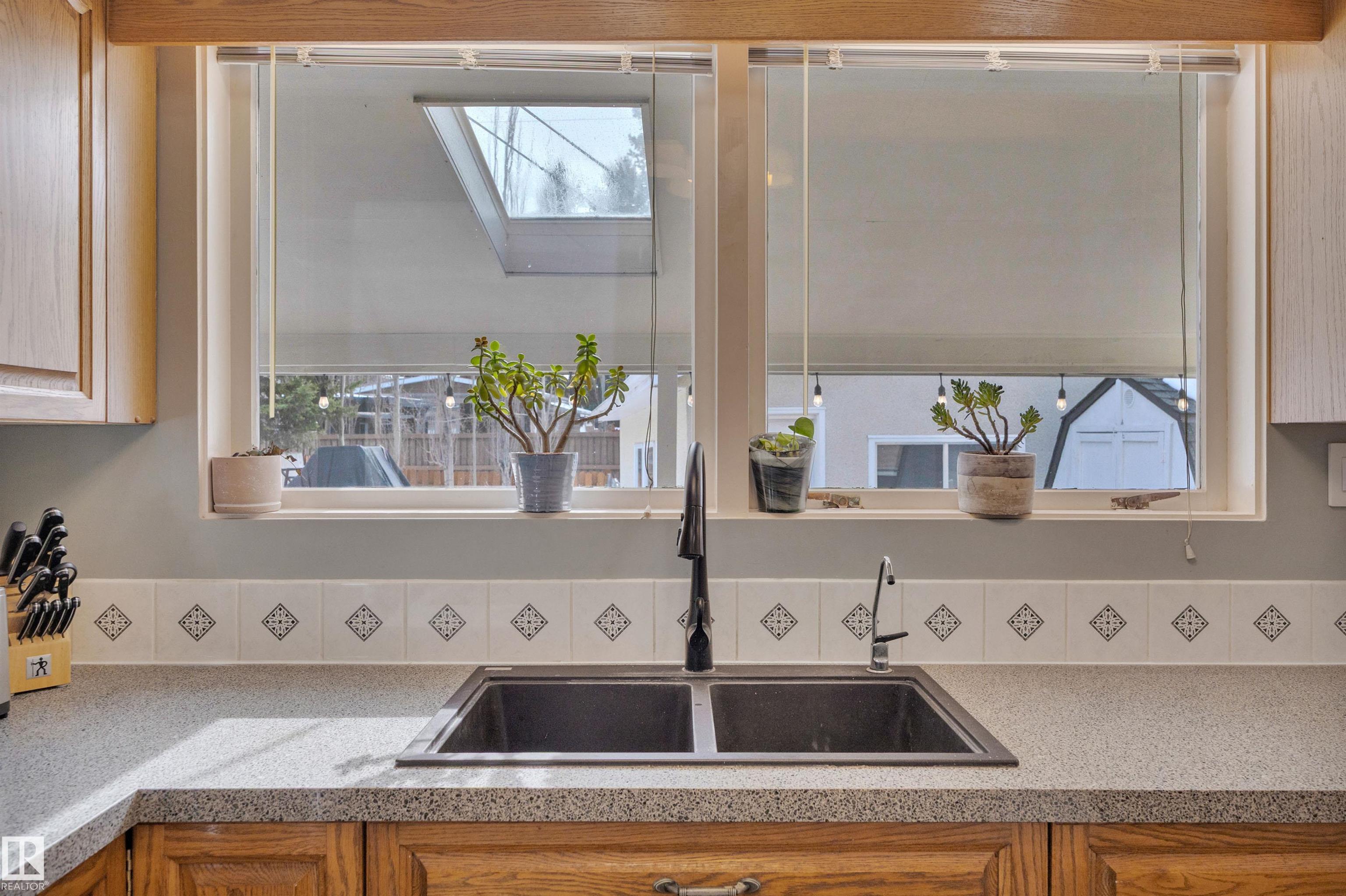 Photo 13 at 4224 Aspen Drive E NW, Aspen Gardens, Edmonton