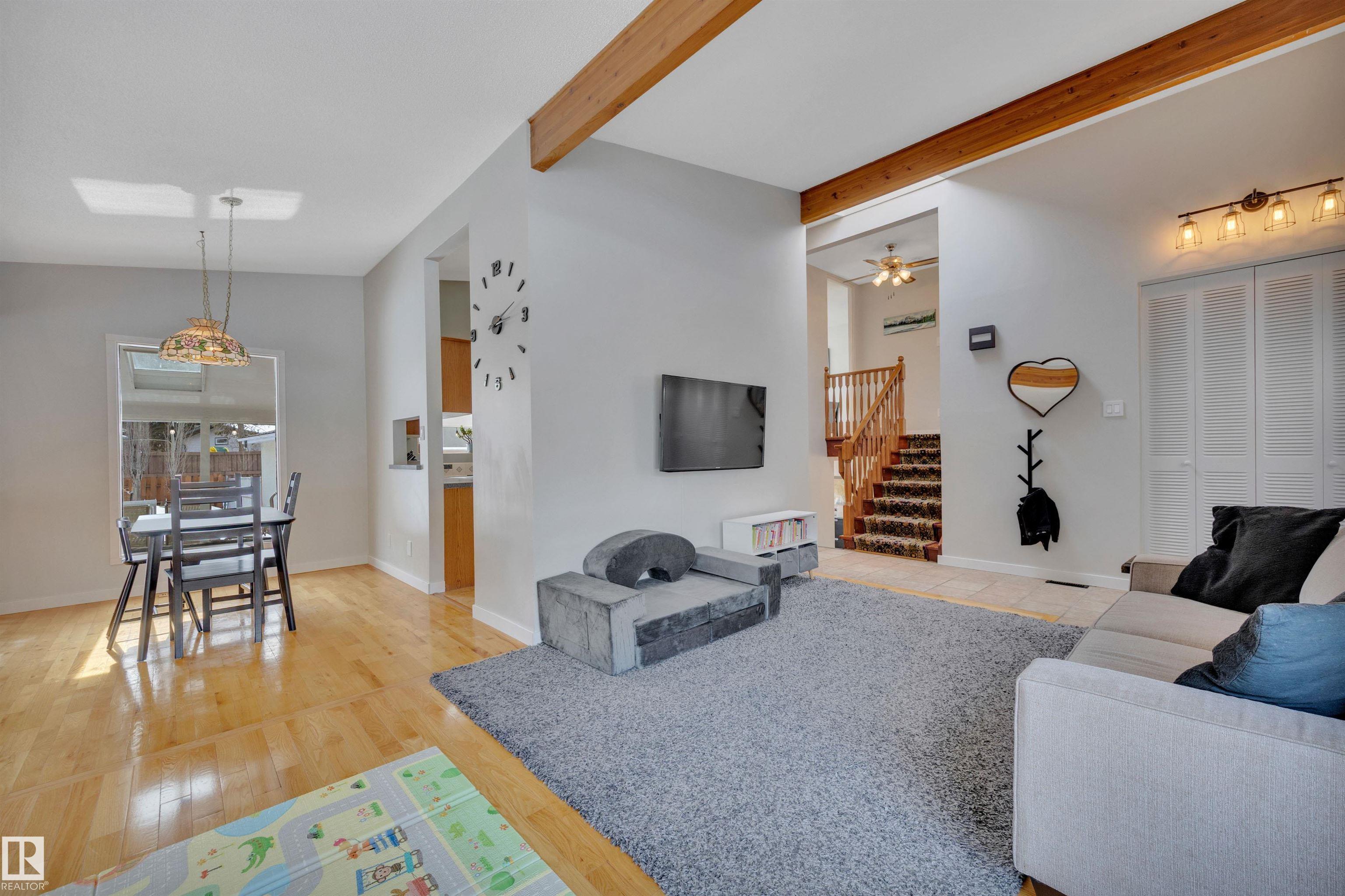 Photo 9 at 4224 Aspen Drive E NW, Aspen Gardens, Edmonton