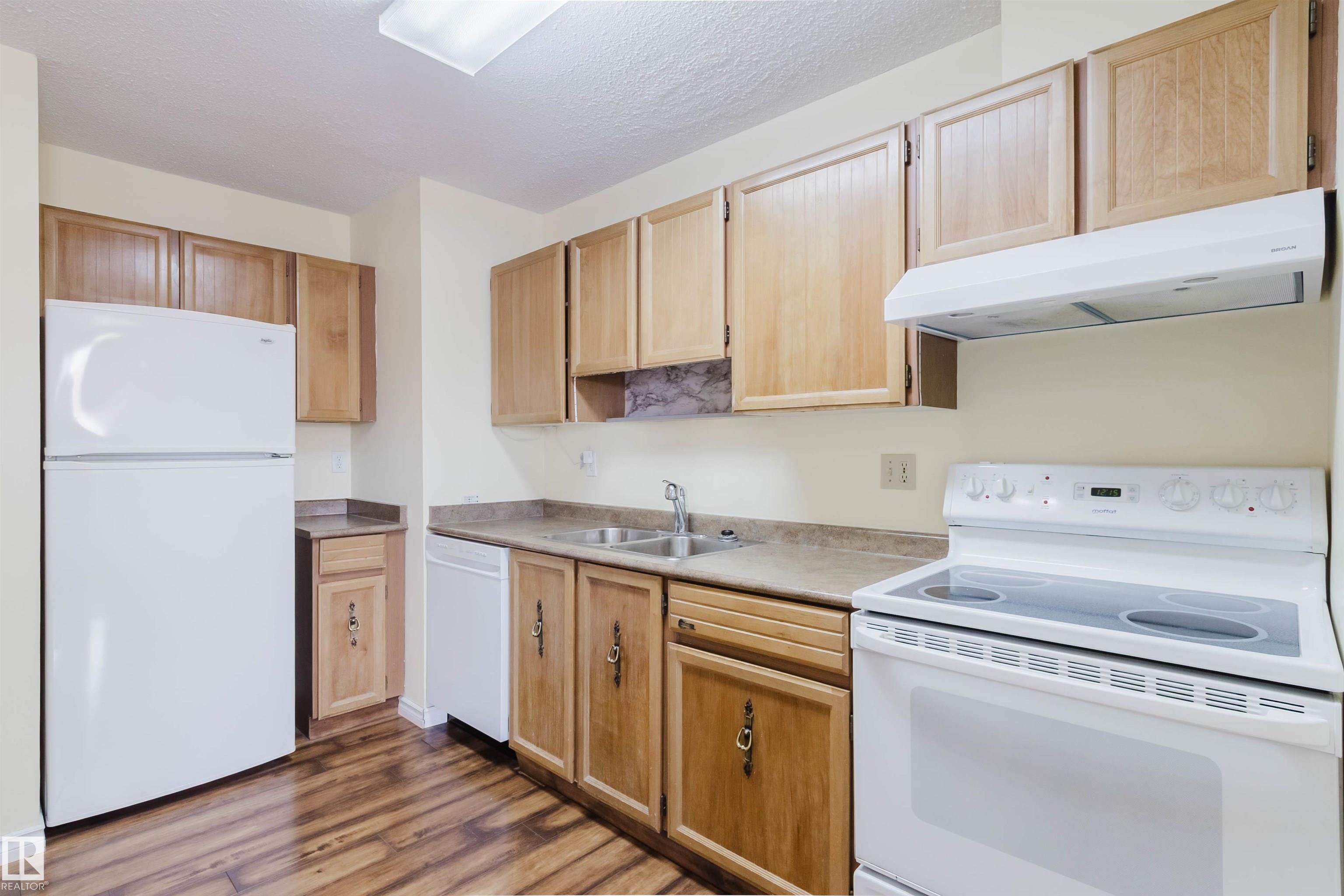 Photo 9 at 300 - 2303 119 Street NW, Blue Quill, Edmonton