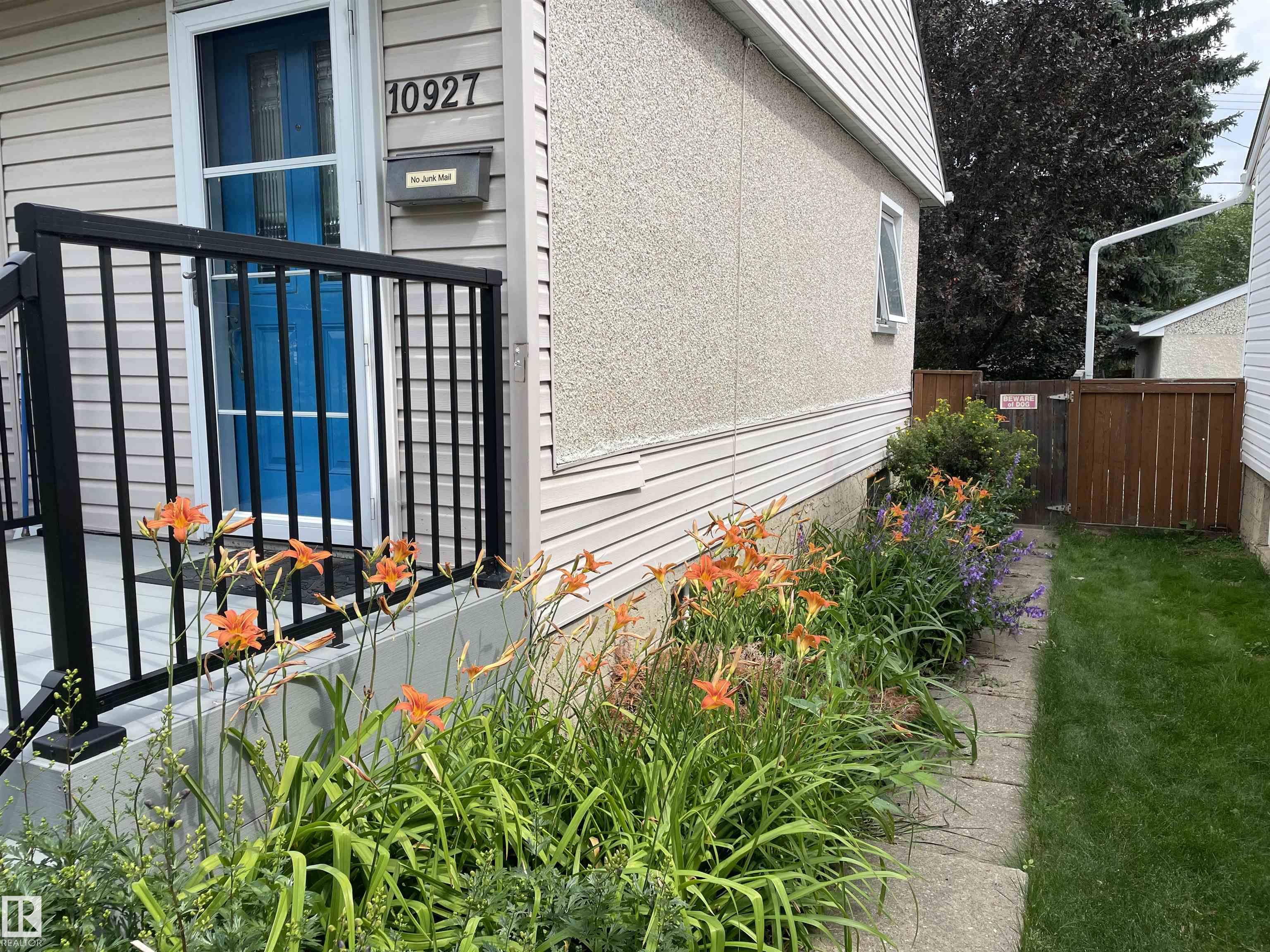 Photo 4 at 10927 146 Street NW, McQueen, Edmonton