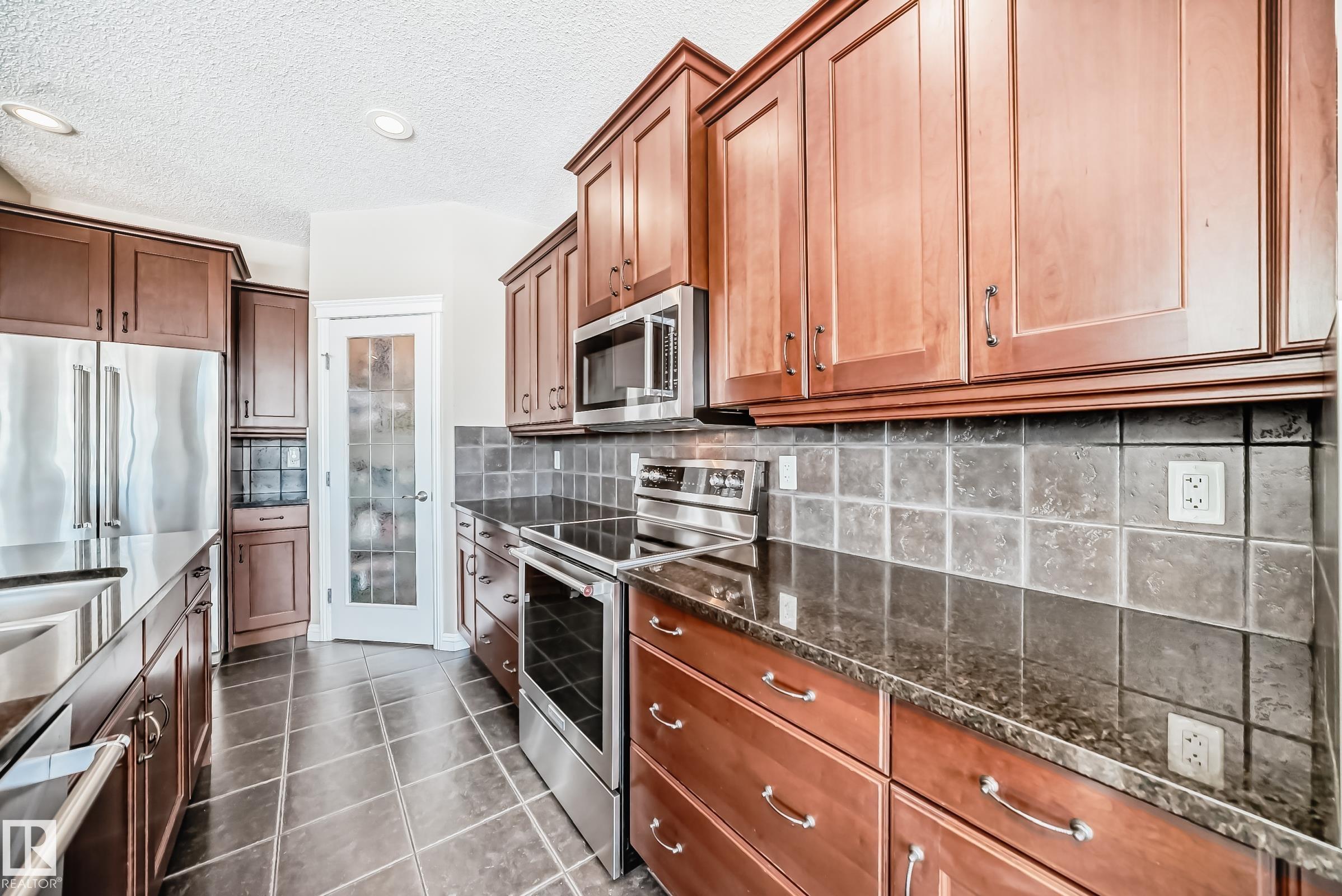 Photo 7 at 2326 Frezenberg Avenue NW, Griesbach, Edmonton