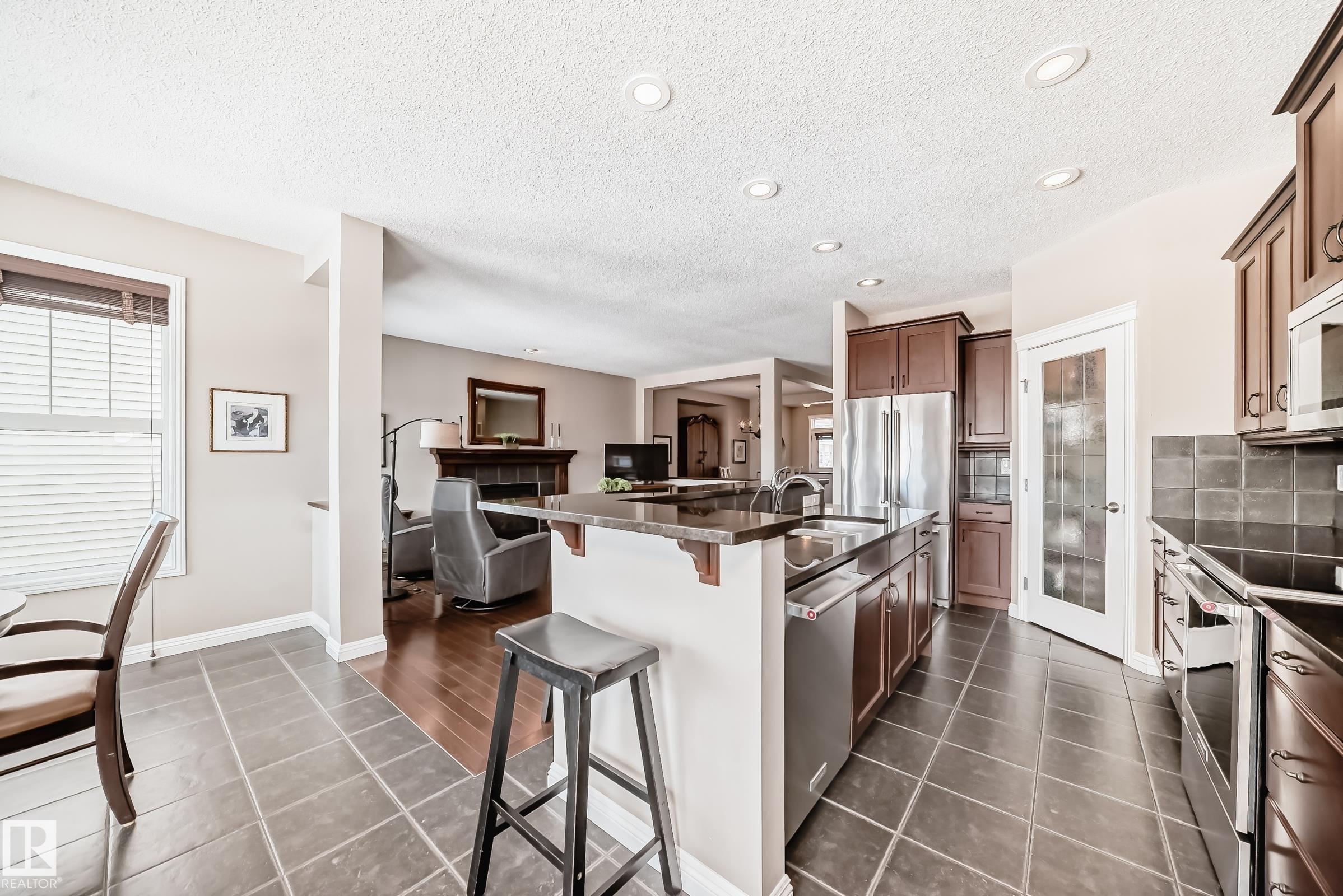 Photo 9 at 2326 Frezenberg Avenue NW, Griesbach, Edmonton