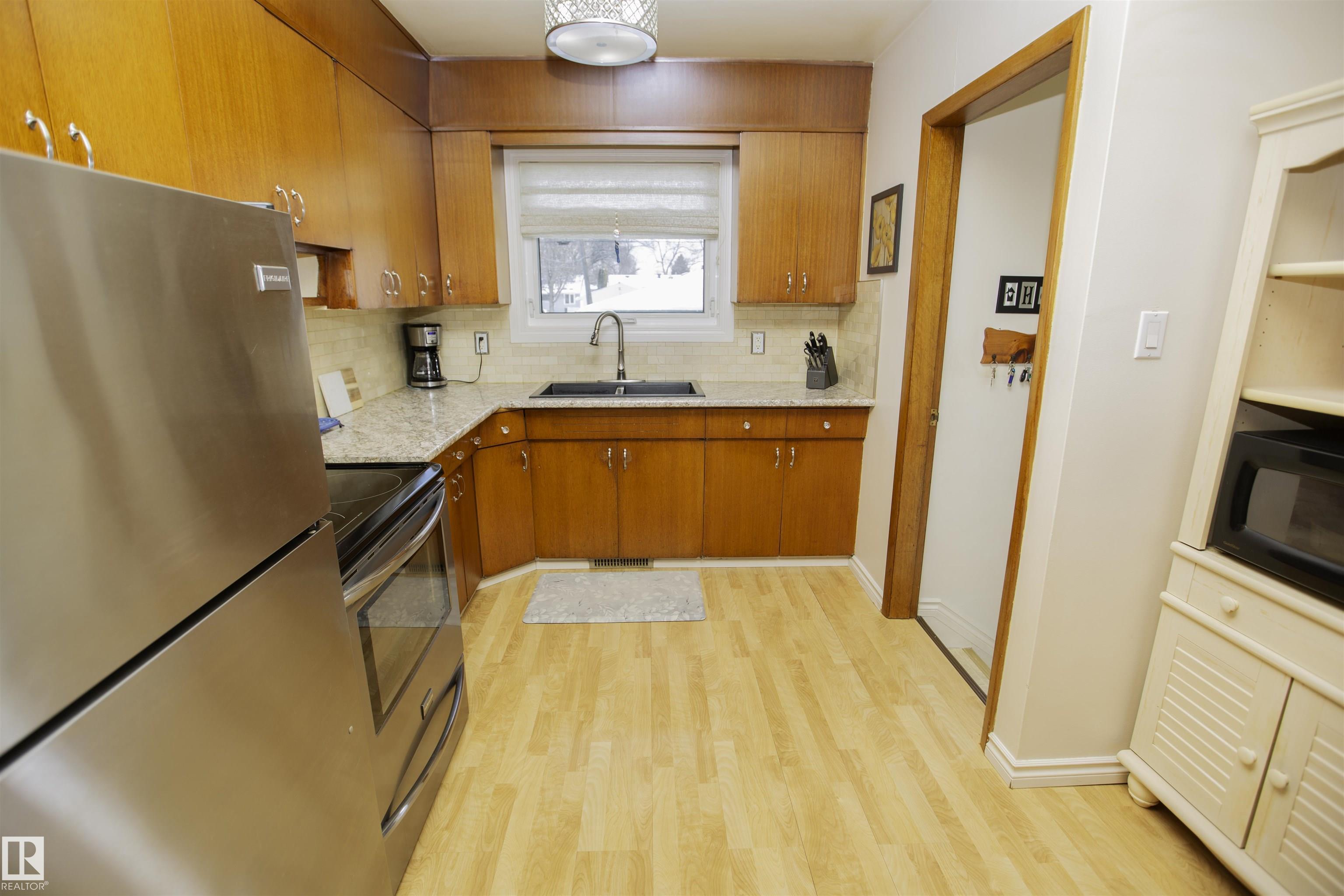 Photo 10 at 12827 109 Street NW, Lauderdale, Edmonton