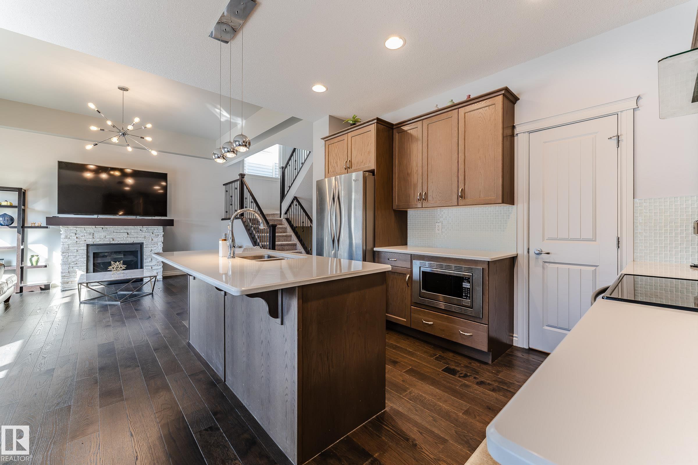 Photo 15 at 15907 18 Avenue SW, Glenridding Heights, Edmonton