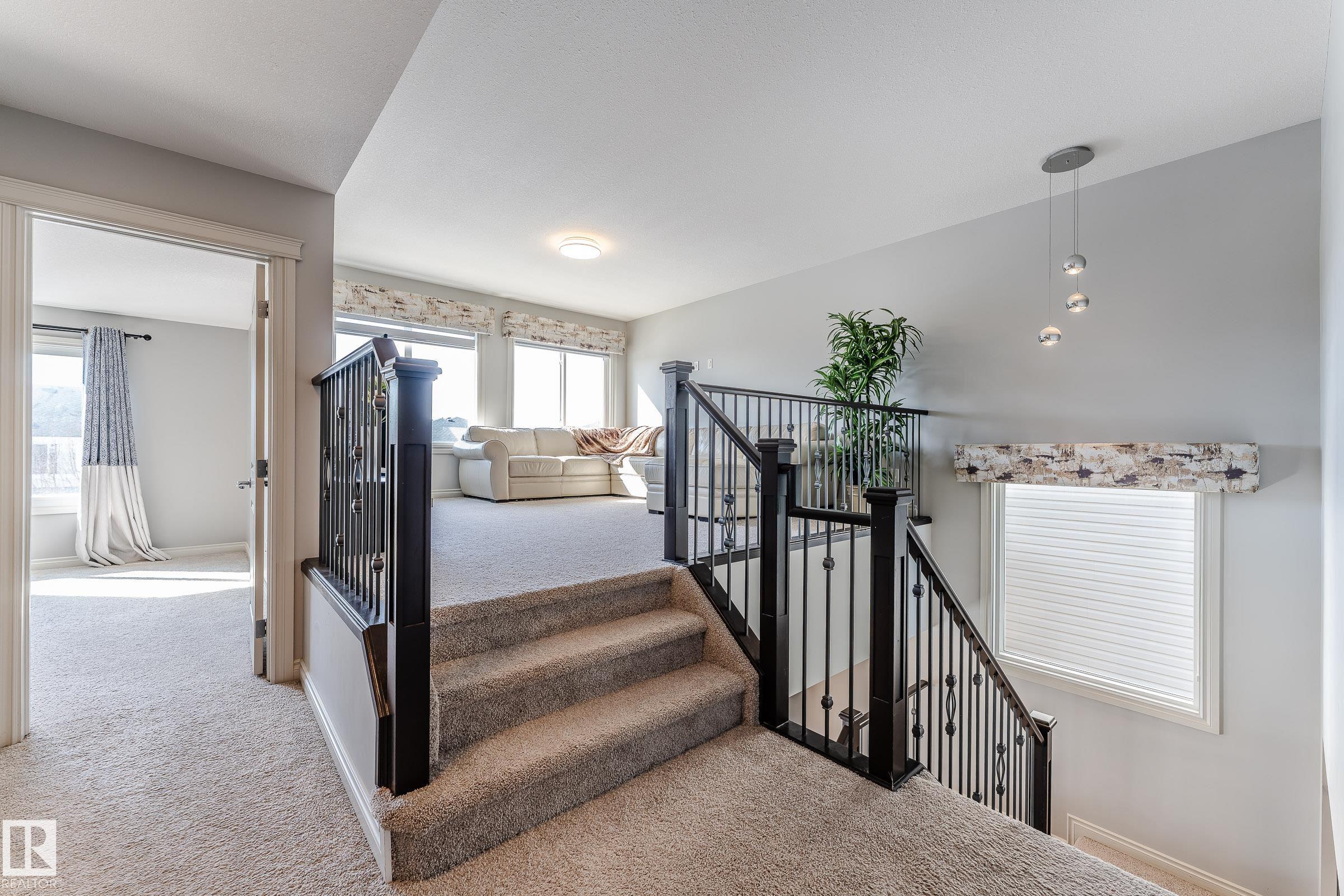 Photo 22 at 15907 18 Avenue SW, Glenridding Heights, Edmonton
