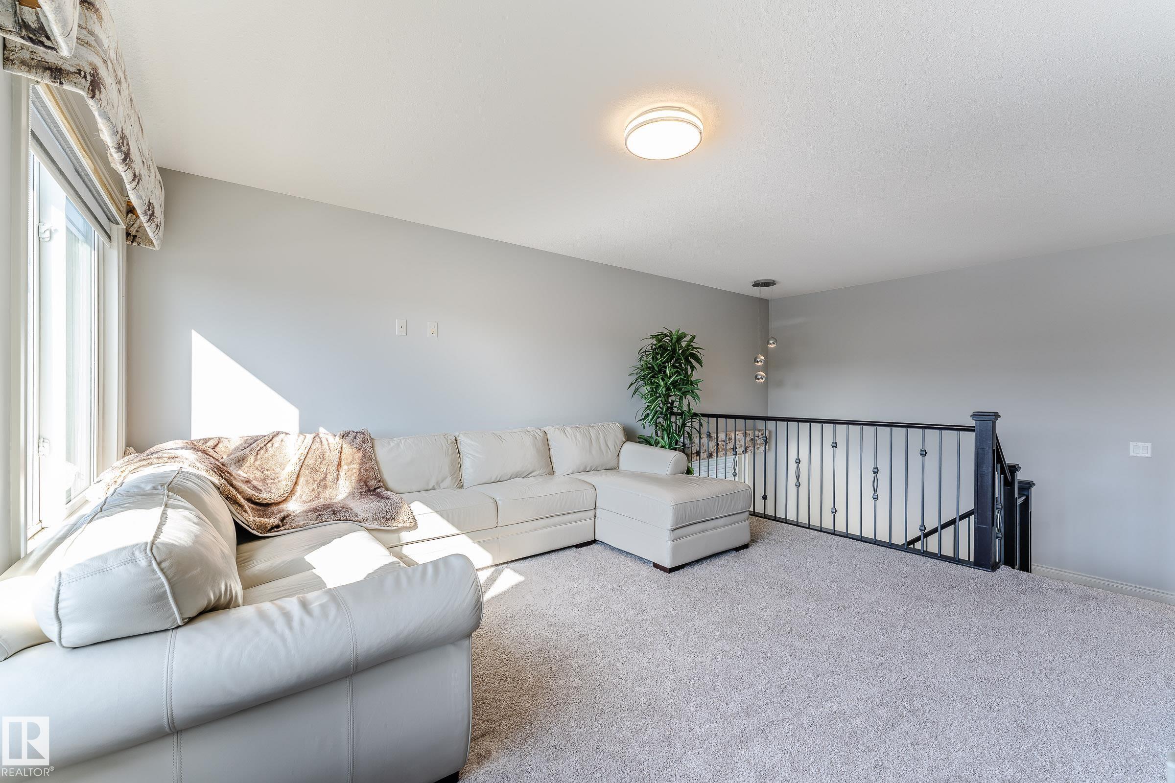 Photo 24 at 15907 18 Avenue SW, Glenridding Heights, Edmonton