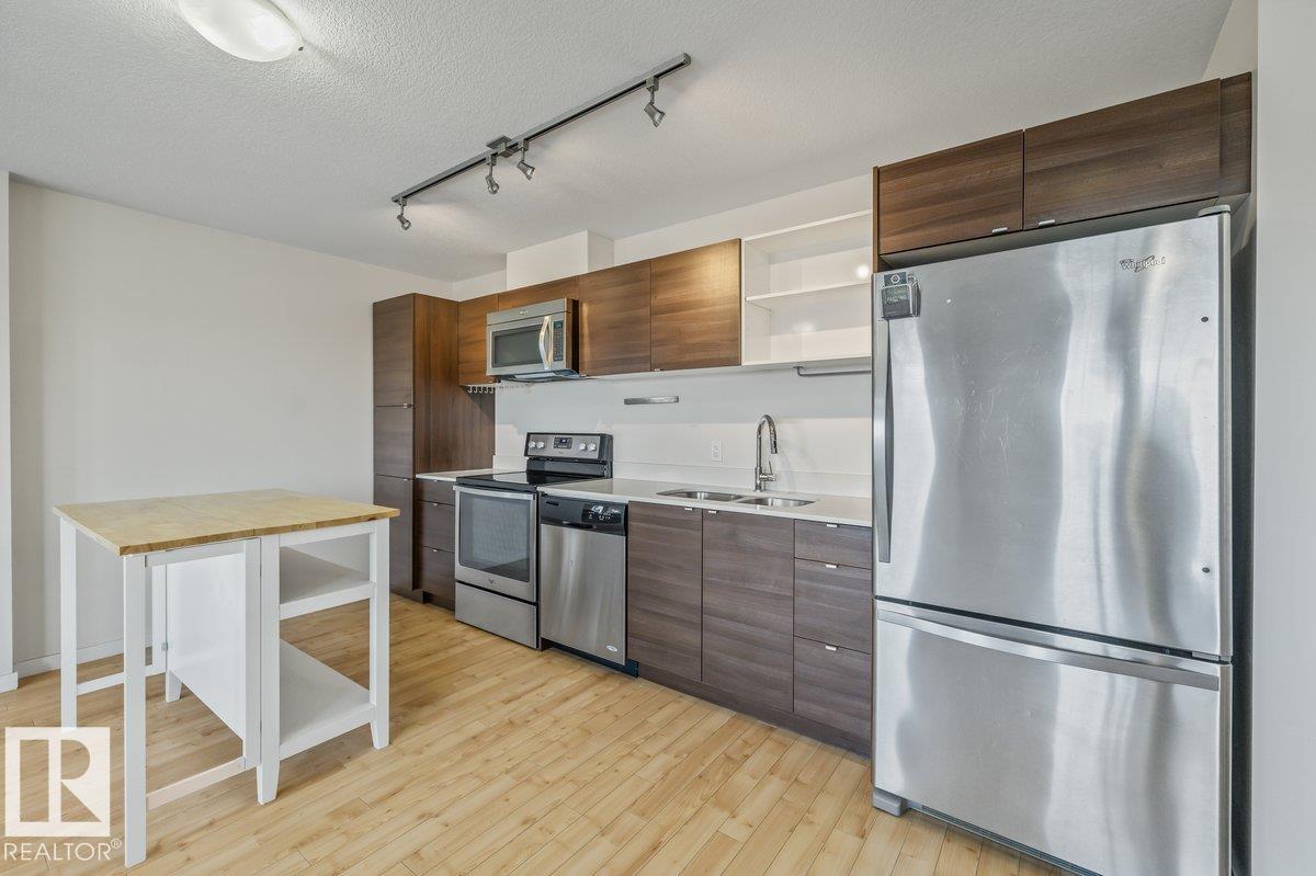 305 - 9523 160 Avenue NW, Eaux Claires, Edmonton