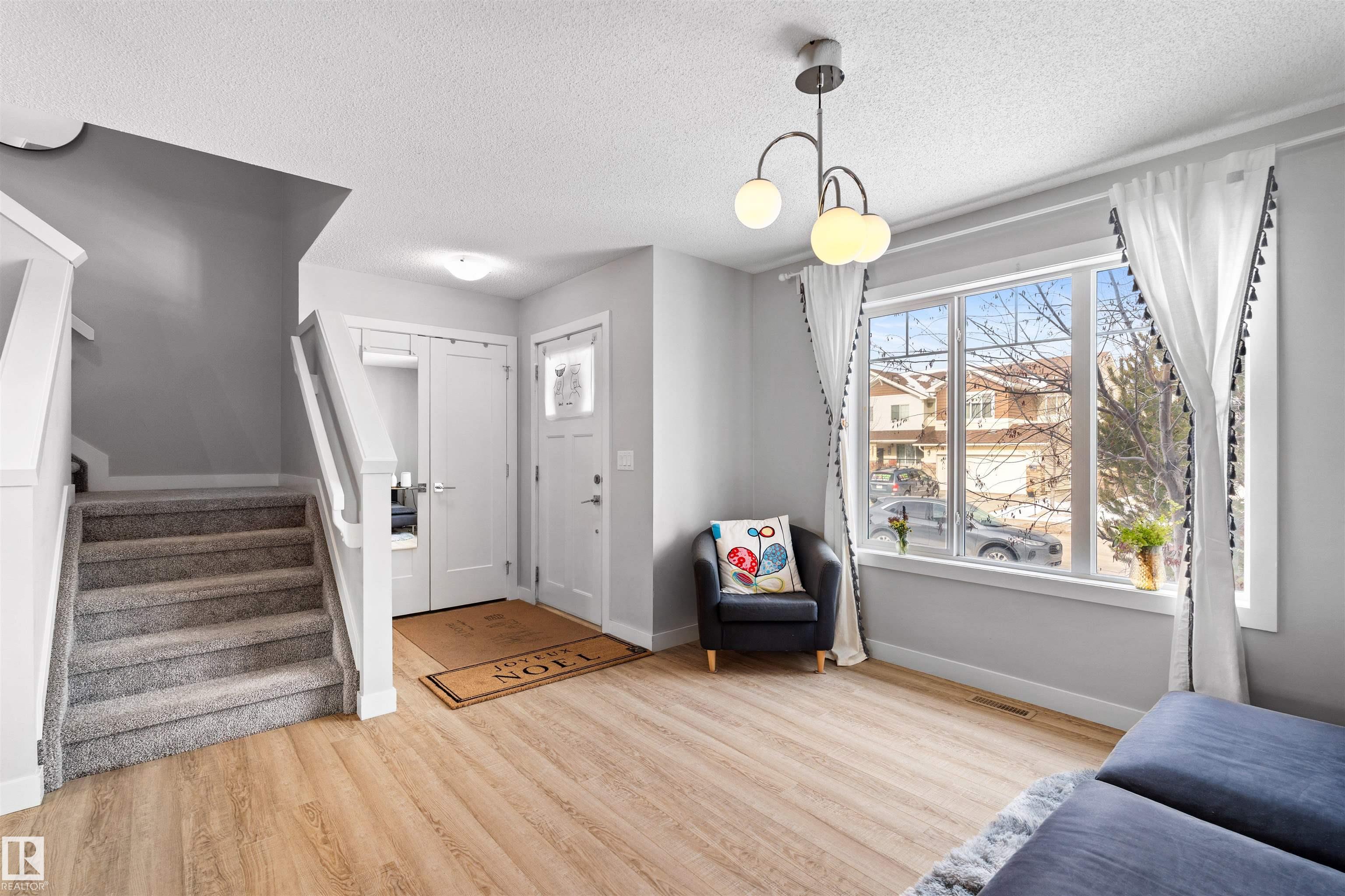 Photo 6 at 545 Chappelle Drive SW, Chappelle Area, Edmonton