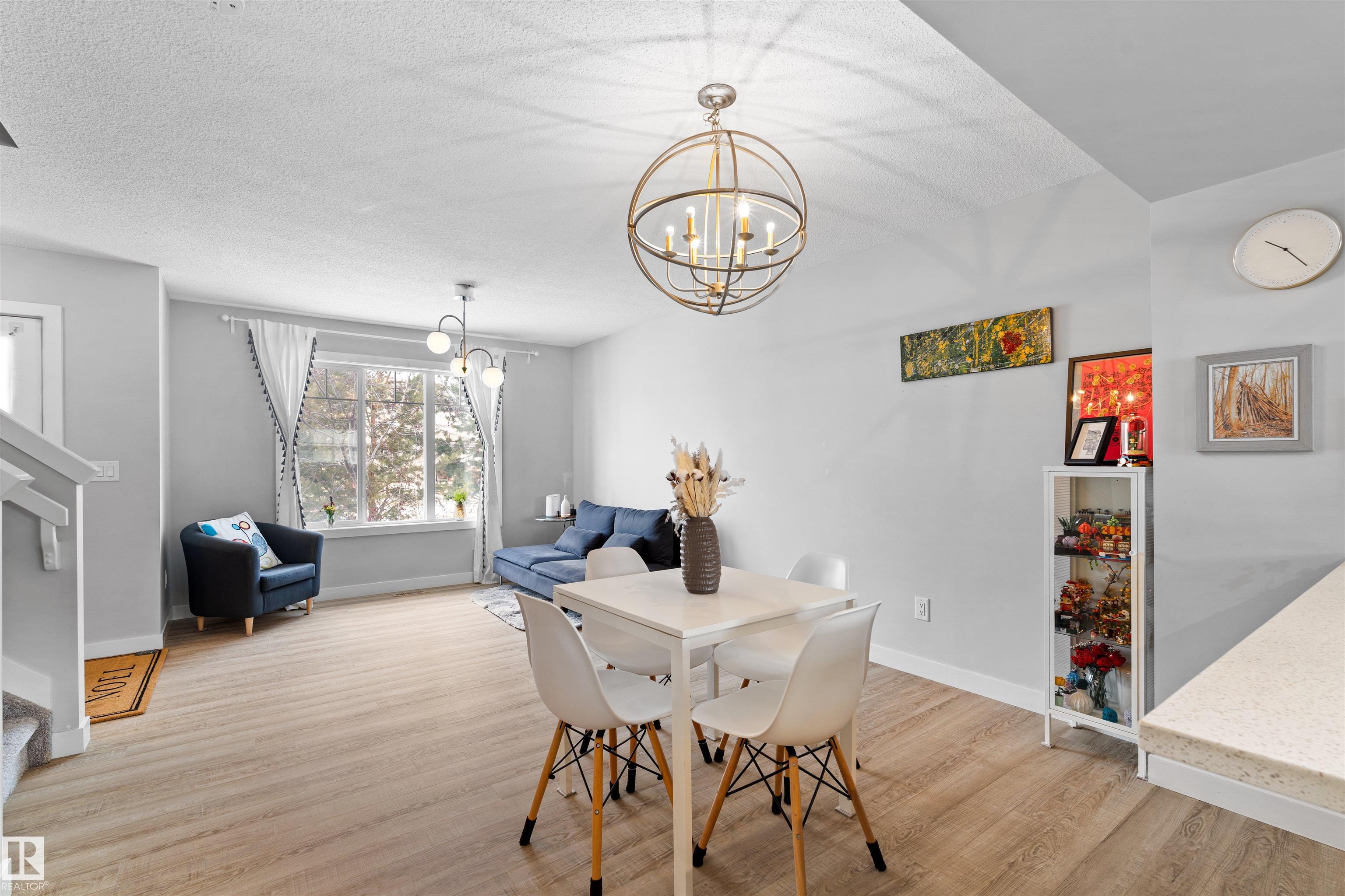 Photo 9 at 545 Chappelle Drive SW, Chappelle Area, Edmonton