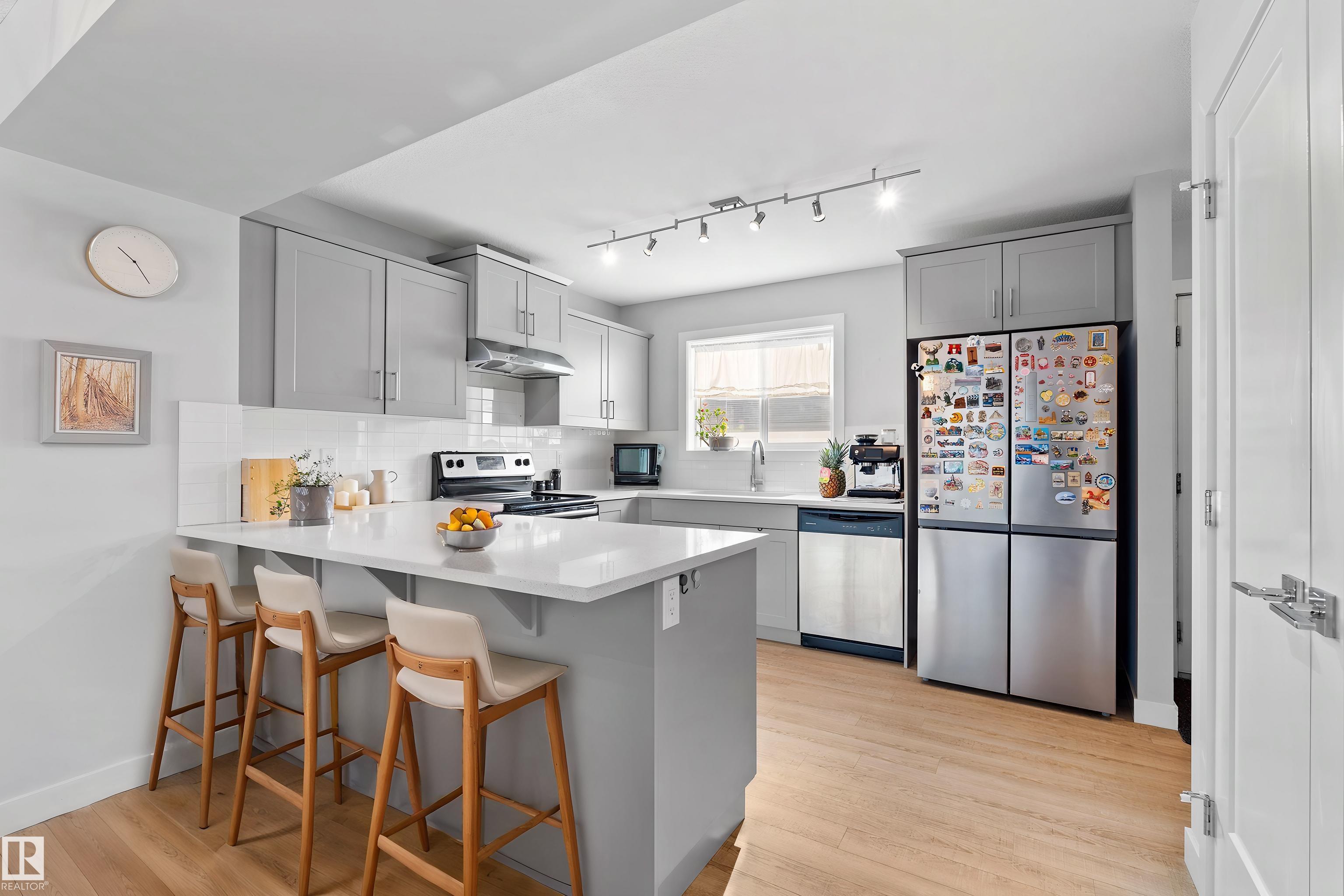 Photo 10 at 545 Chappelle Drive SW, Chappelle Area, Edmonton