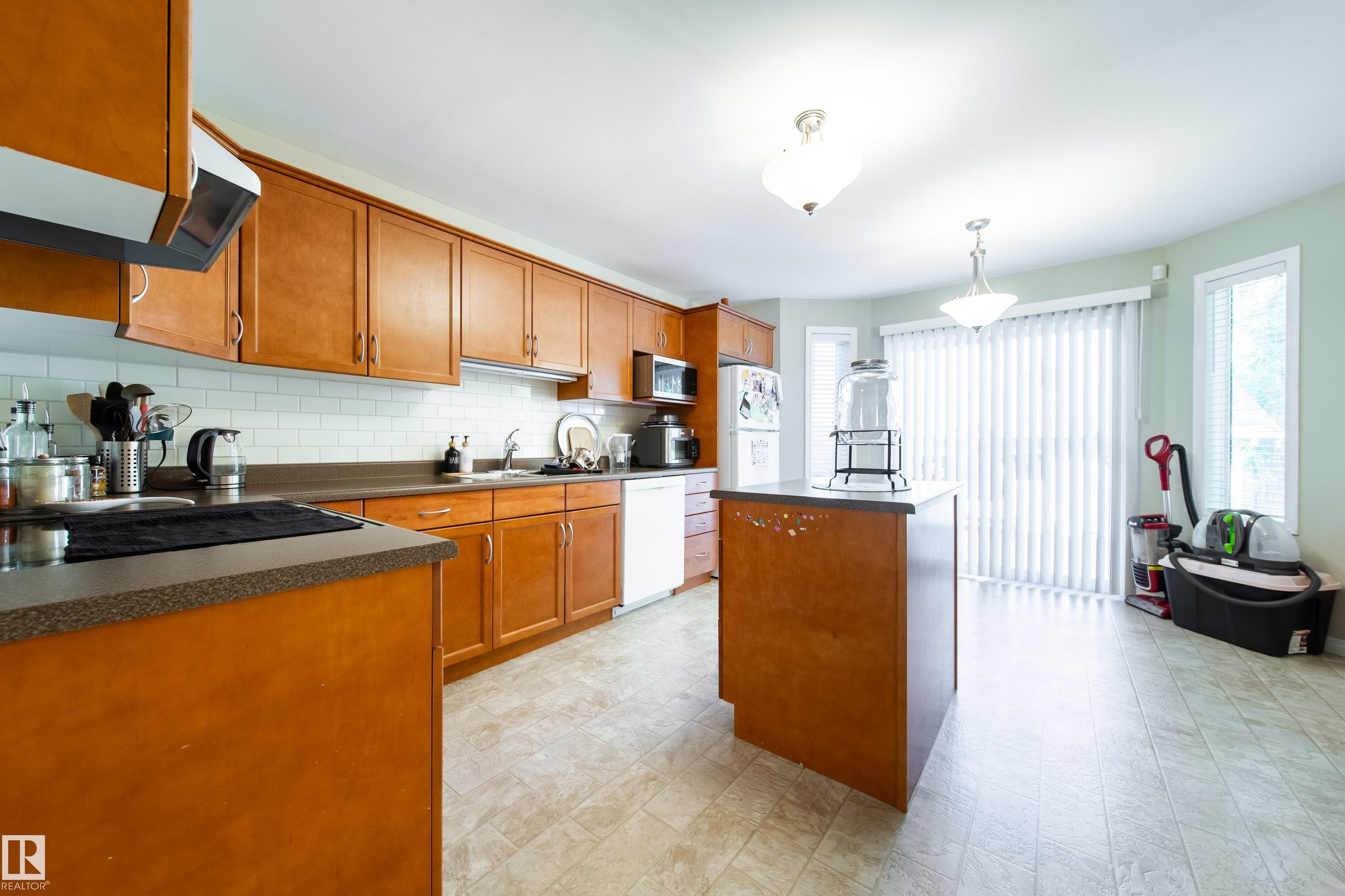 Photo 12 at 8118-8120 81 Avenue NW, King Edward Park, Edmonton