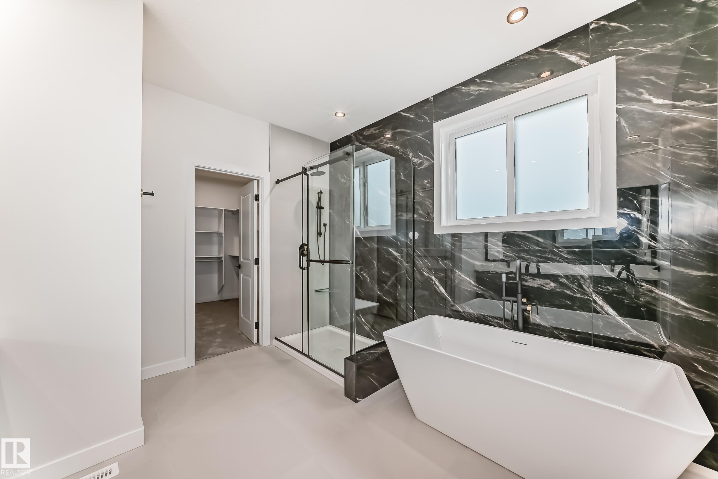 Photo 38 at 55 Meadowgrove Lane, McLaughlin, Spruce Grove