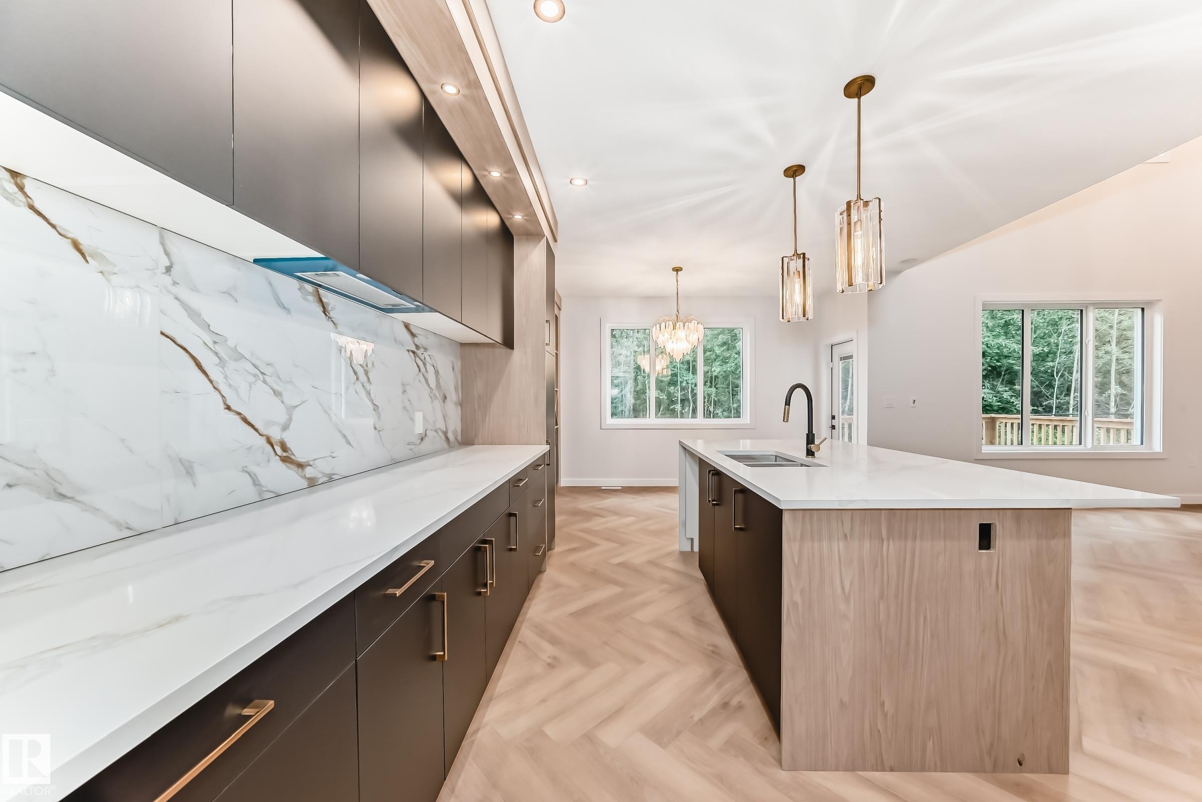 Photo 9 at 55 Meadowgrove Lane, McLaughlin, Spruce Grove