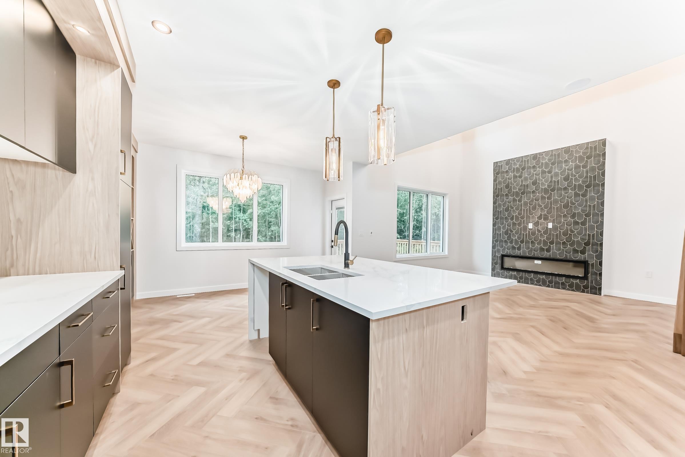 Photo 10 at 55 Meadowgrove Lane, McLaughlin, Spruce Grove