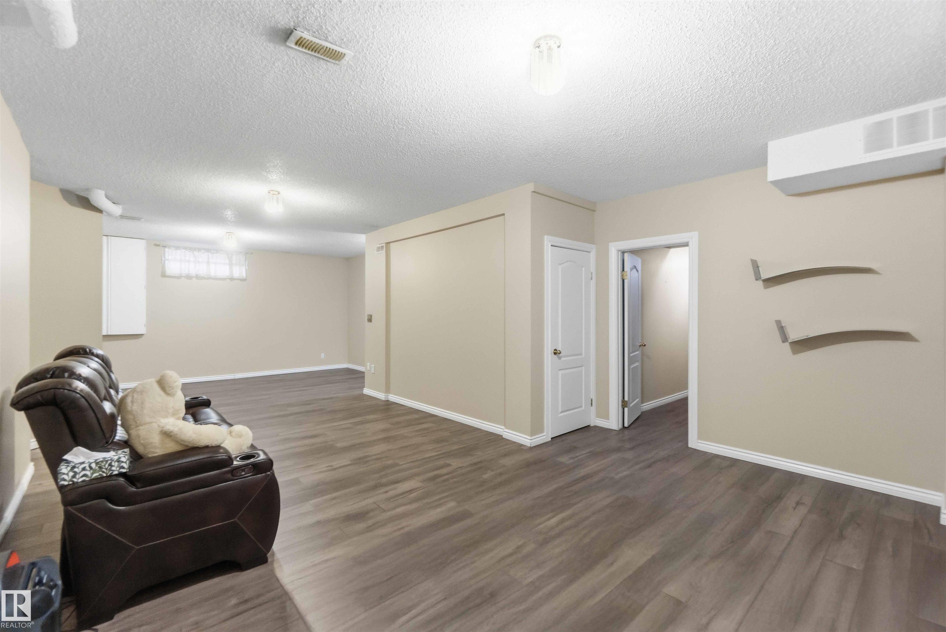 Photo 36 at 1324 116 Street NW, Twin Brooks, Edmonton