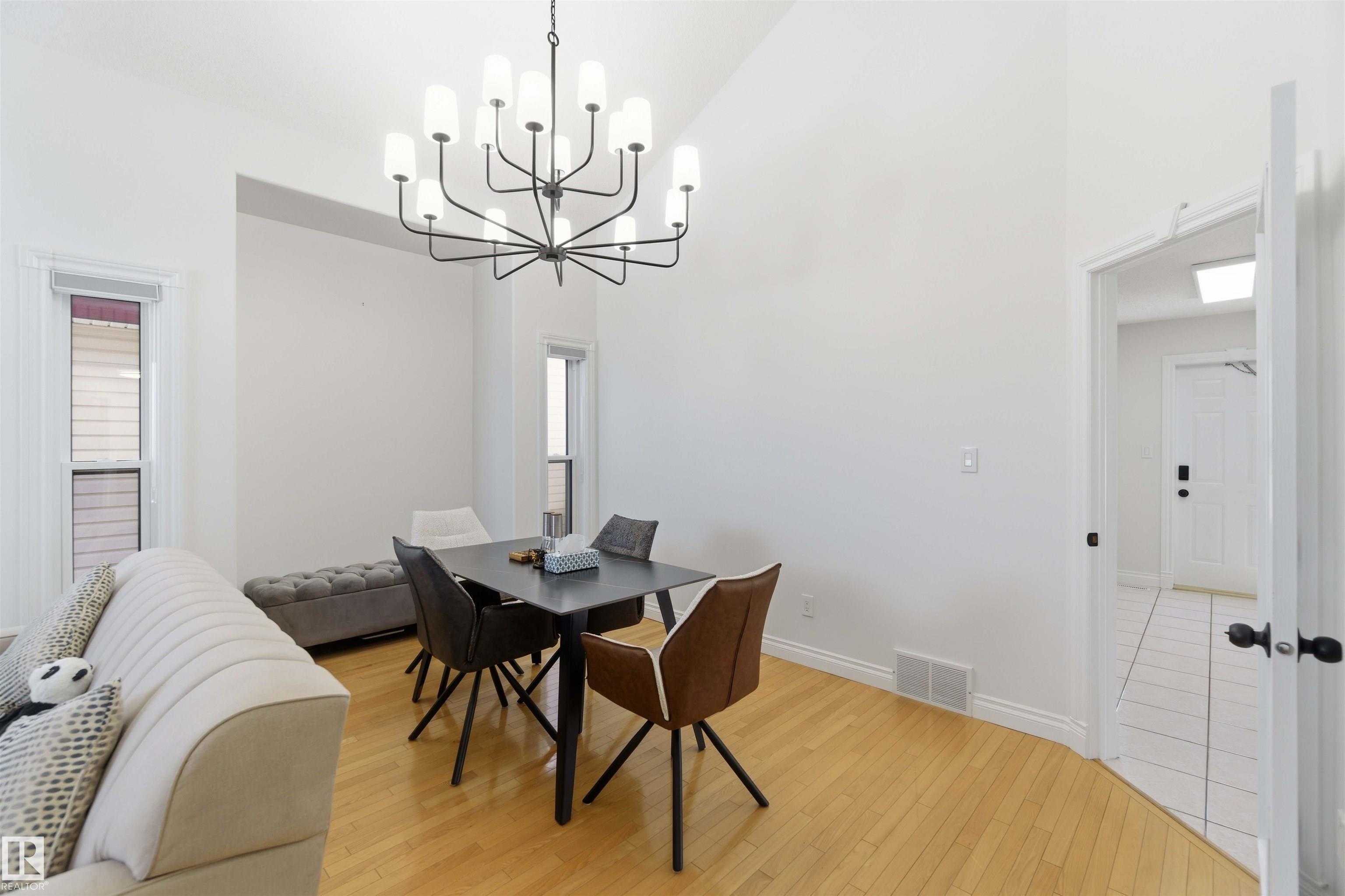 Photo 10 at 1324 116 Street NW, Twin Brooks, Edmonton