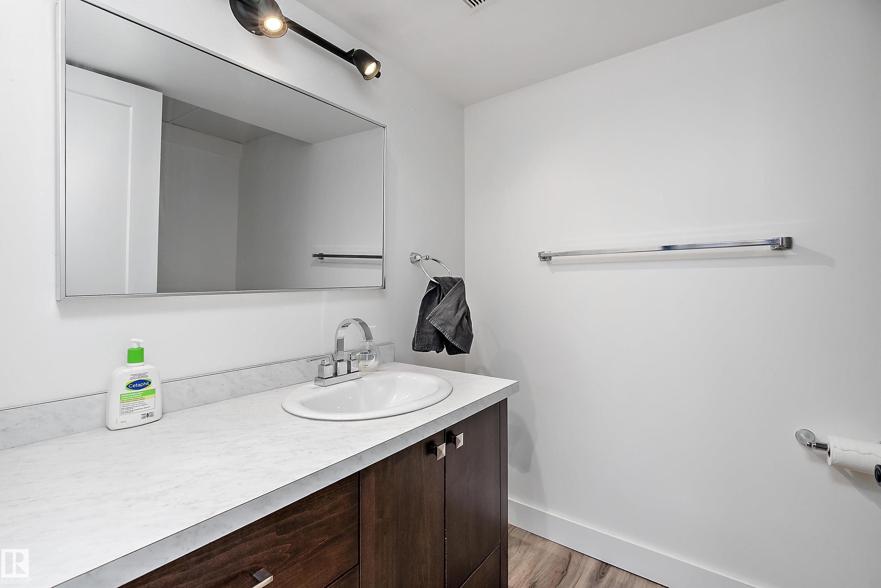 Photo 27 at 9326 80 Avenue NW, King Edward Park, Edmonton