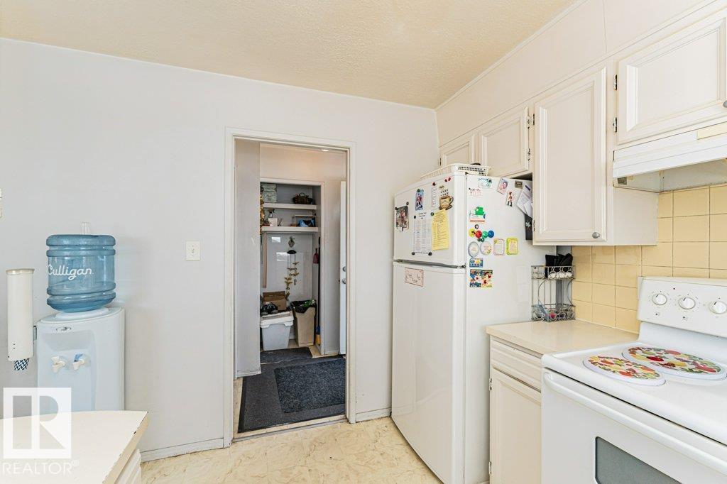 Photo 16 at 11516 145 Avenue NW, Caernarvon, Edmonton