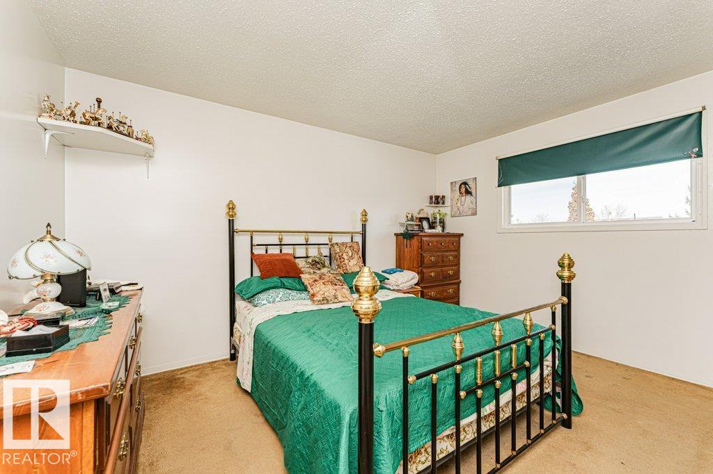 Photo 18 at 11516 145 Avenue NW, Caernarvon, Edmonton