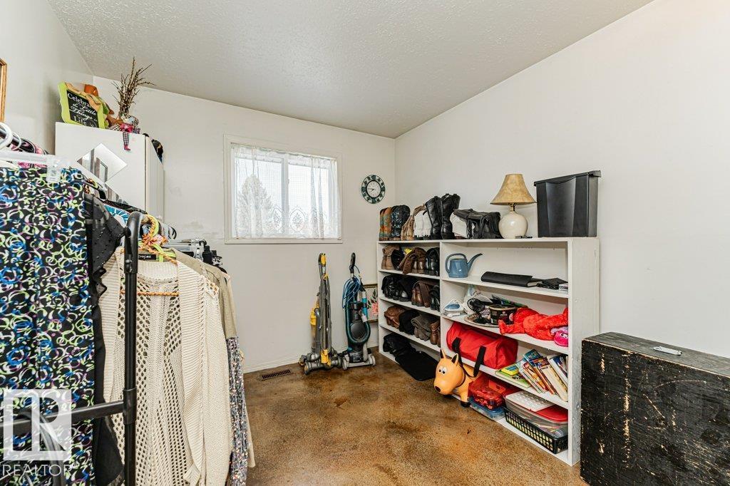 Photo 27 at 11516 145 Avenue NW, Caernarvon, Edmonton