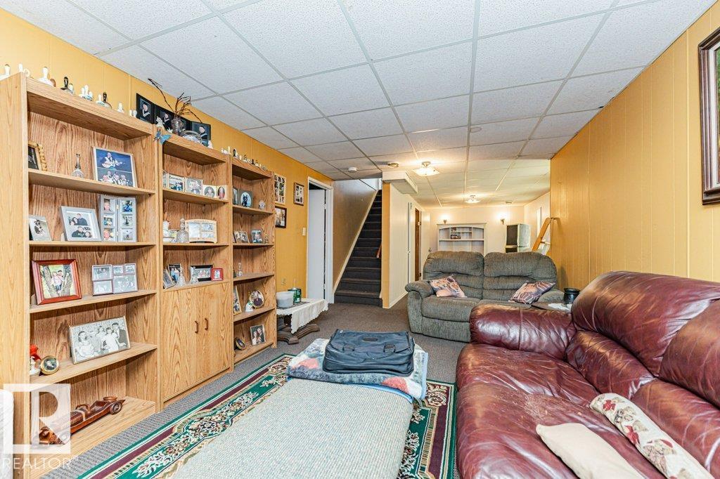 Photo 32 at 11516 145 Avenue NW, Caernarvon, Edmonton