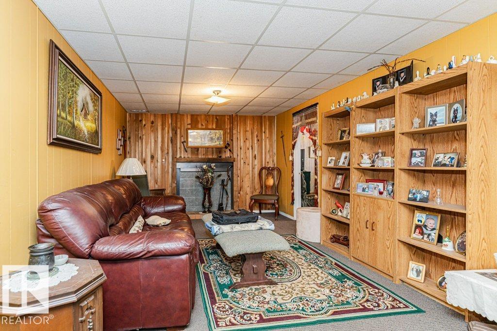 Photo 33 at 11516 145 Avenue NW, Caernarvon, Edmonton