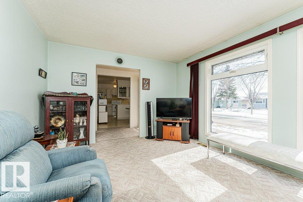 11516 145 Avenue NW, Caernarvon, Edmonton