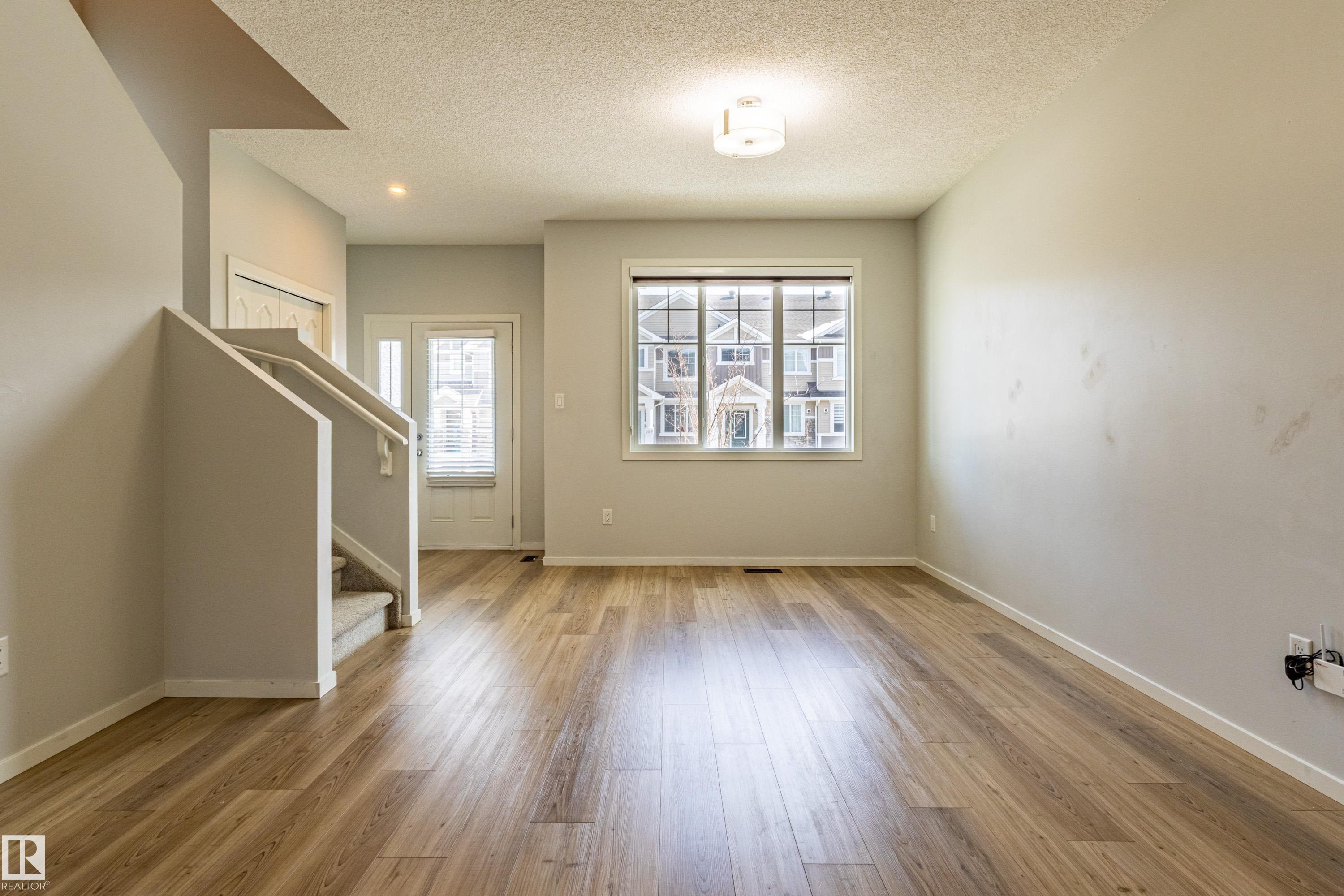 https://zimg.paragon.ice.com/ParagonImages/Property/PM/RAE/225393071/13/0/0/18f41e7660ce0150604a4a3e328cd573/1/85a33562d489dbe451f9e85d4ddfae58/225393071-3dcb1f8d-7ae0-4f77-93be-1758a5118d4a.JPG