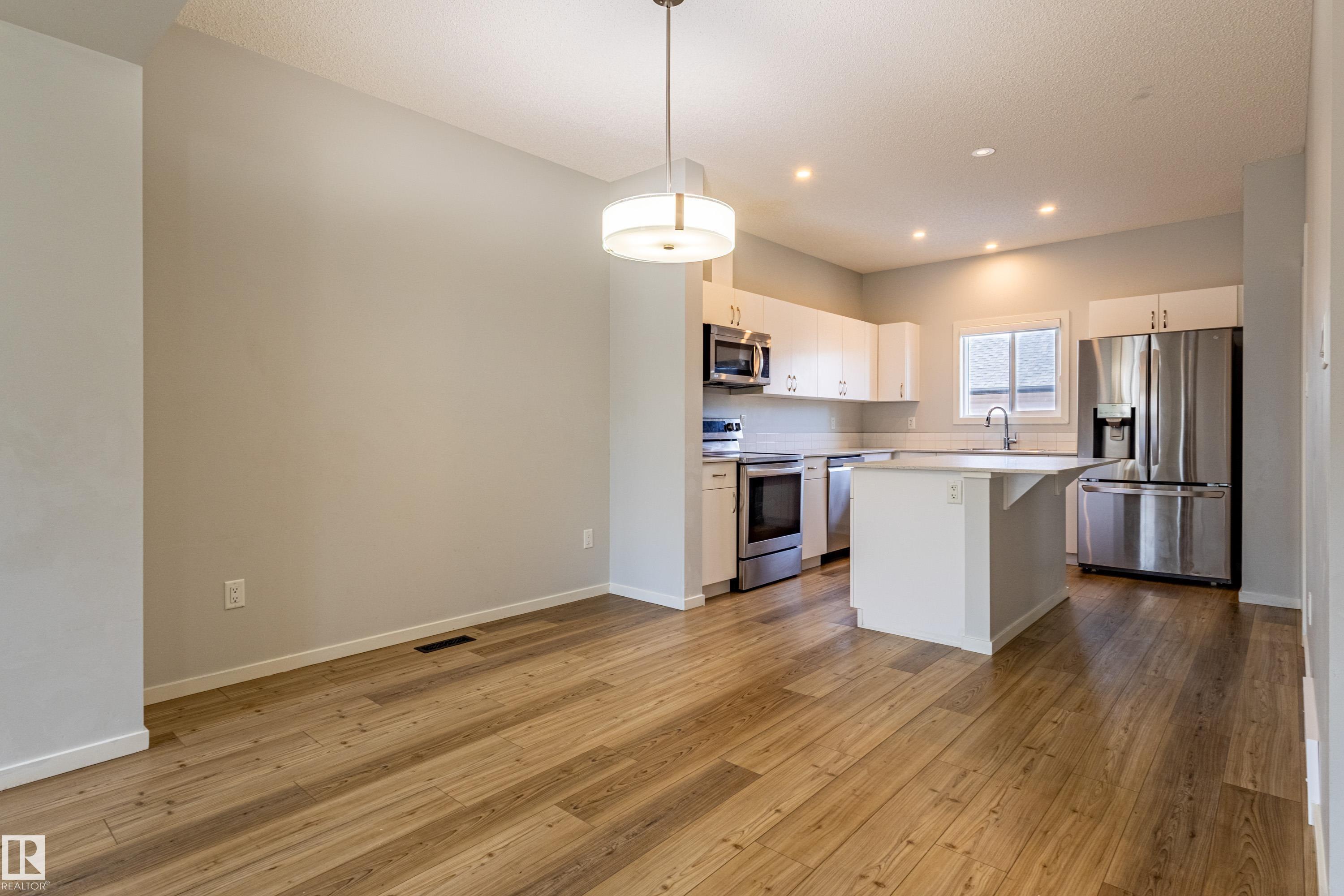 https://zimg.paragon.ice.com/ParagonImages/Property/PM/RAE/225393071/14/0/0/8b4674d83cc8deb2e4783fbf48b9c936/1/85a33562d489dbe451f9e85d4ddfae58/225393071-1e0734a1-dbac-4d8d-8492-1dc09dbef4e1.JPG