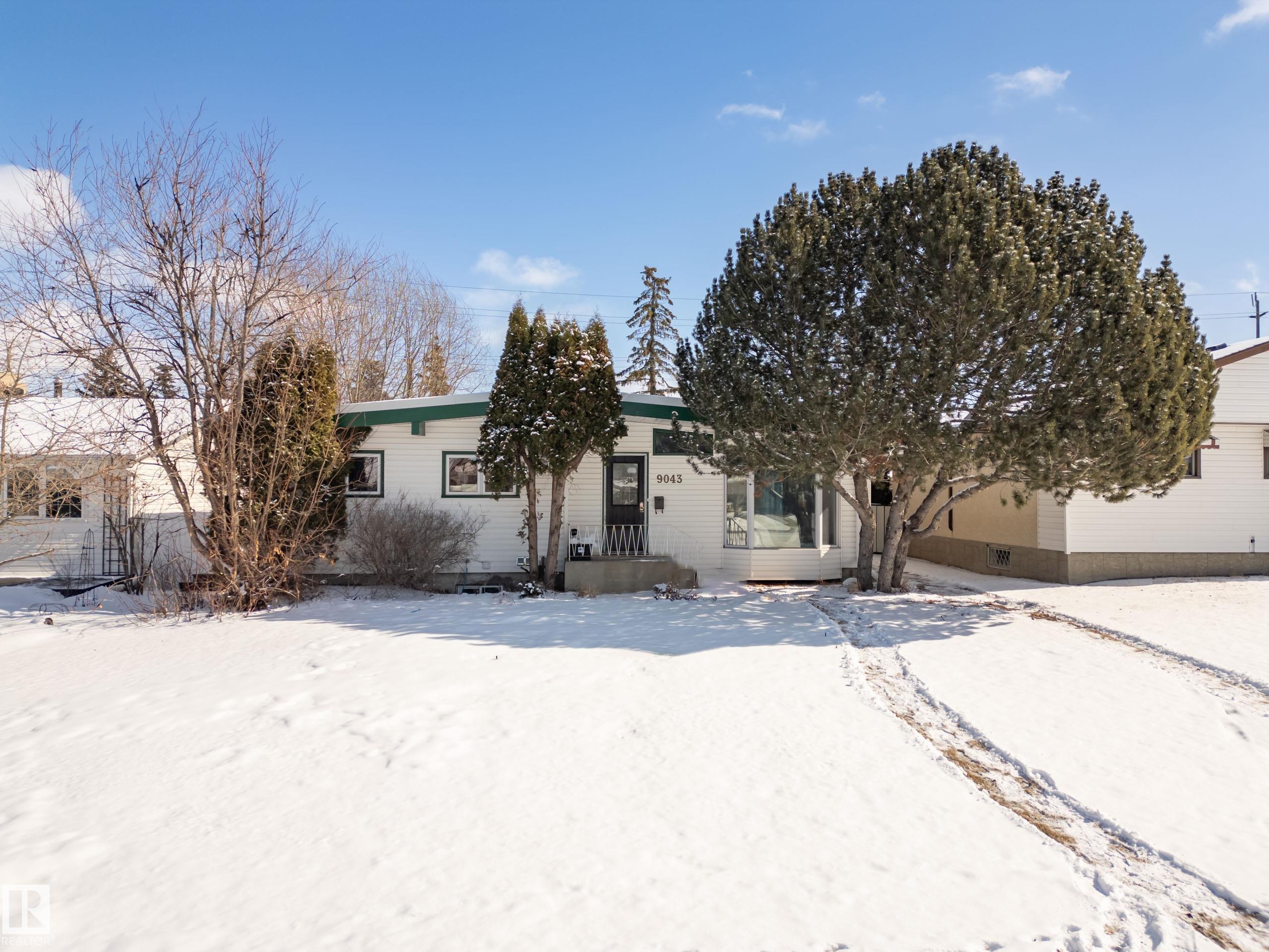 Photo 44 at 9043 52 Street NW, Ottewell, Edmonton