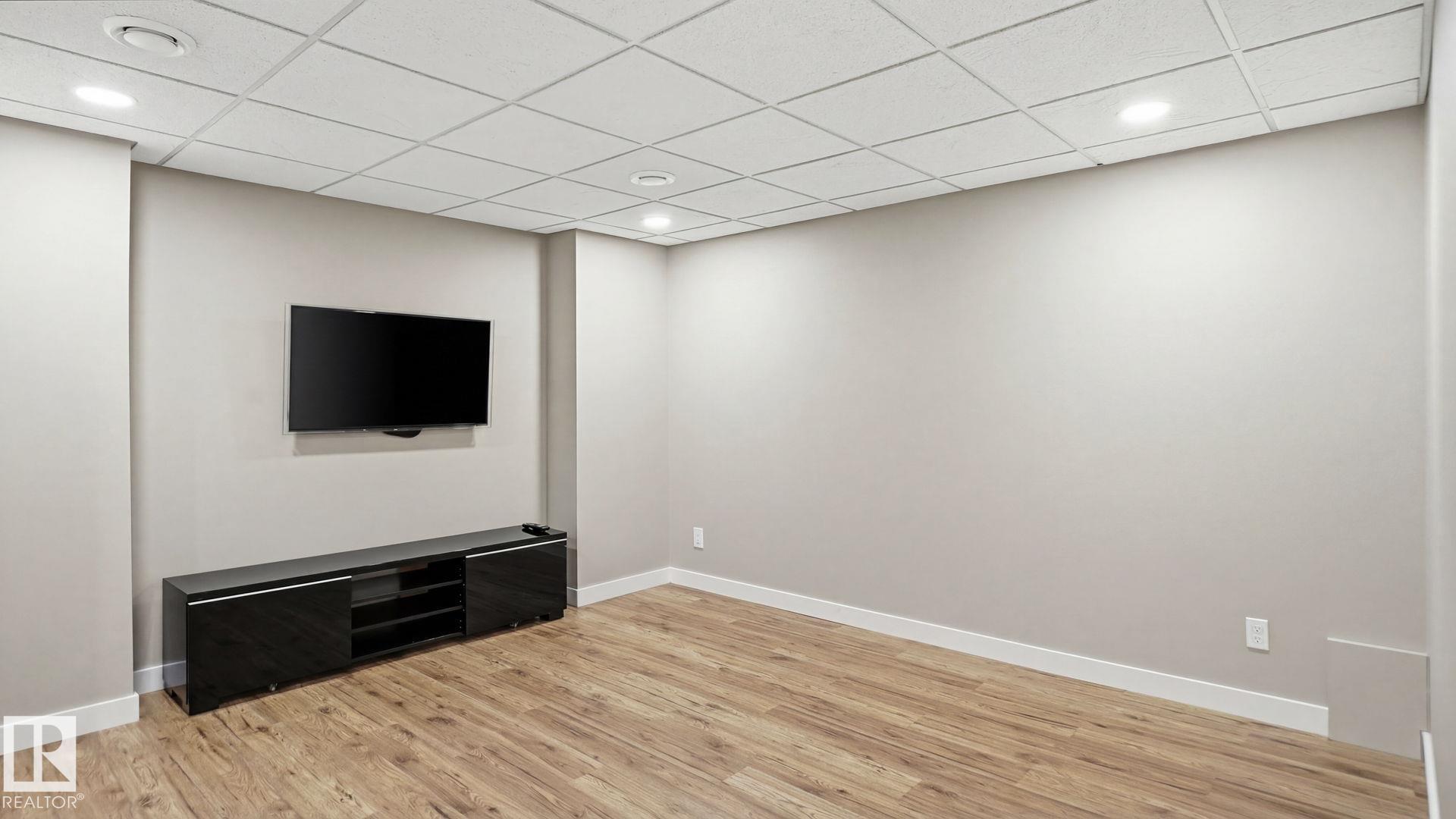 Photo 32 at 1015 162 Street SW, Glenridding Heights, Edmonton